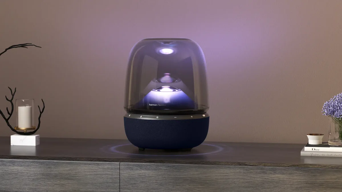 Harman Kardon〉AURA STUDIO 5 Wi-Fi — 光と音が溶け合う、部屋ごと