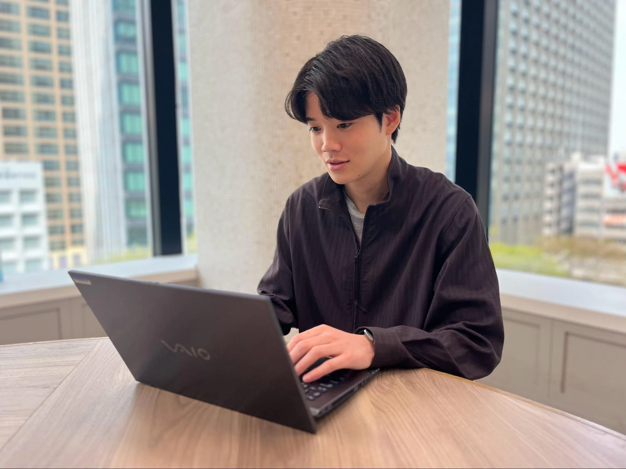 人事歴7年のVP受賞者が語る、挑戦を正当に評価する環境について｜株式