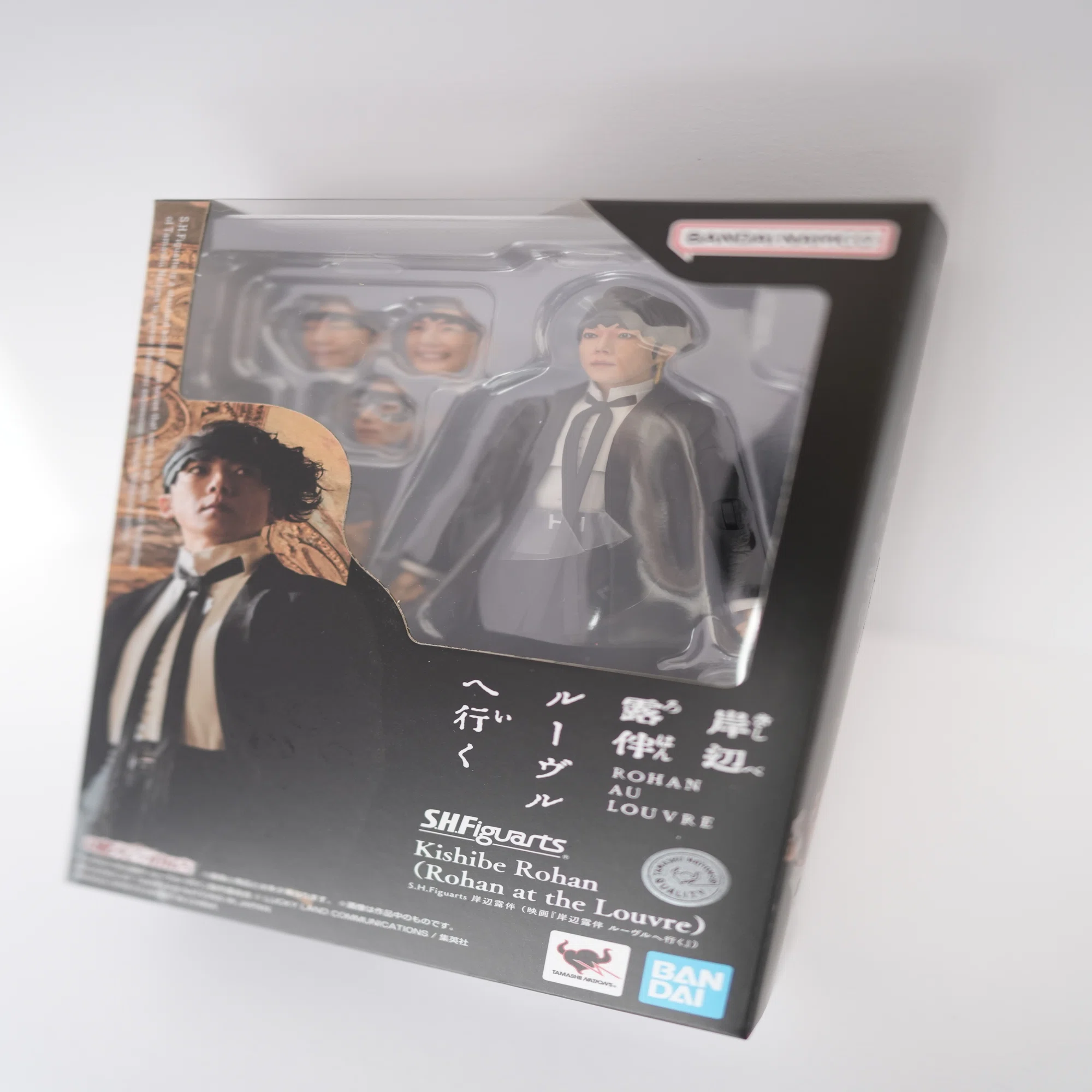 S.H.Figuarts 岸辺露伴」 を物撮り背景を使って撮る｜ザーボンさん