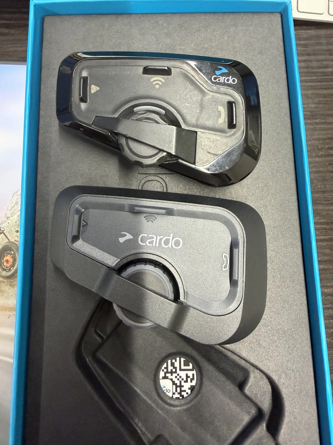 バイク用のインカム（Cardo Freecom4x）を新調した｜Hirokazu Nishi