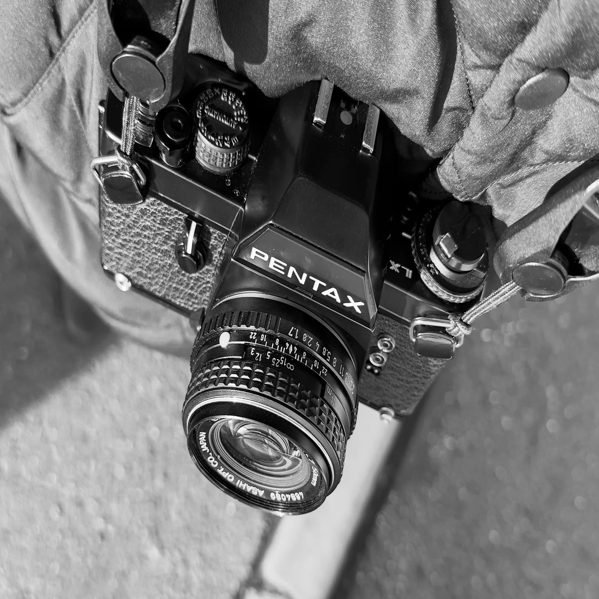 □完動品 美品 PENTAX LX 後期 一眼フィルムカメラ フィルムカメラで遊ん