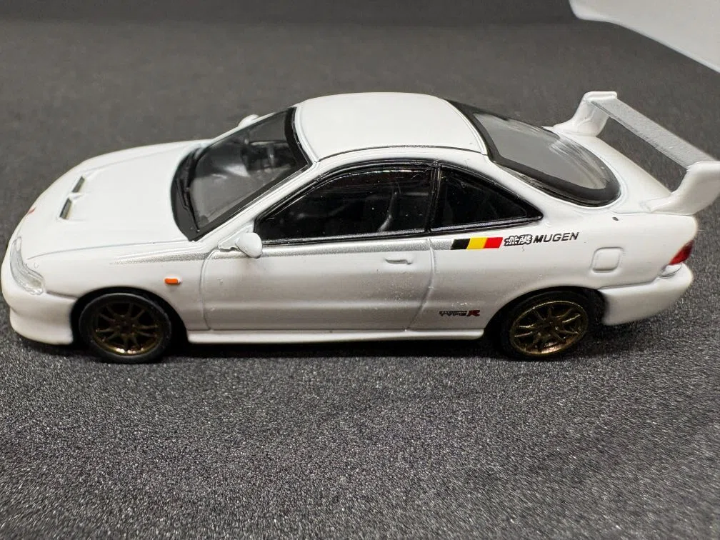 Tarmac Works 1/64 ホンダ インテグラ タイプR DC2 無限 チャンピオン