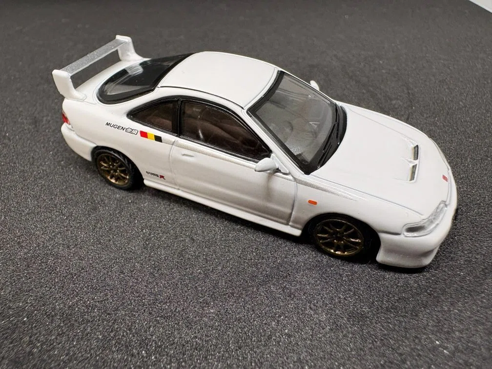 Tarmac Works 1/64 ホンダ インテグラ タイプR DC2 無限 チャンピオン