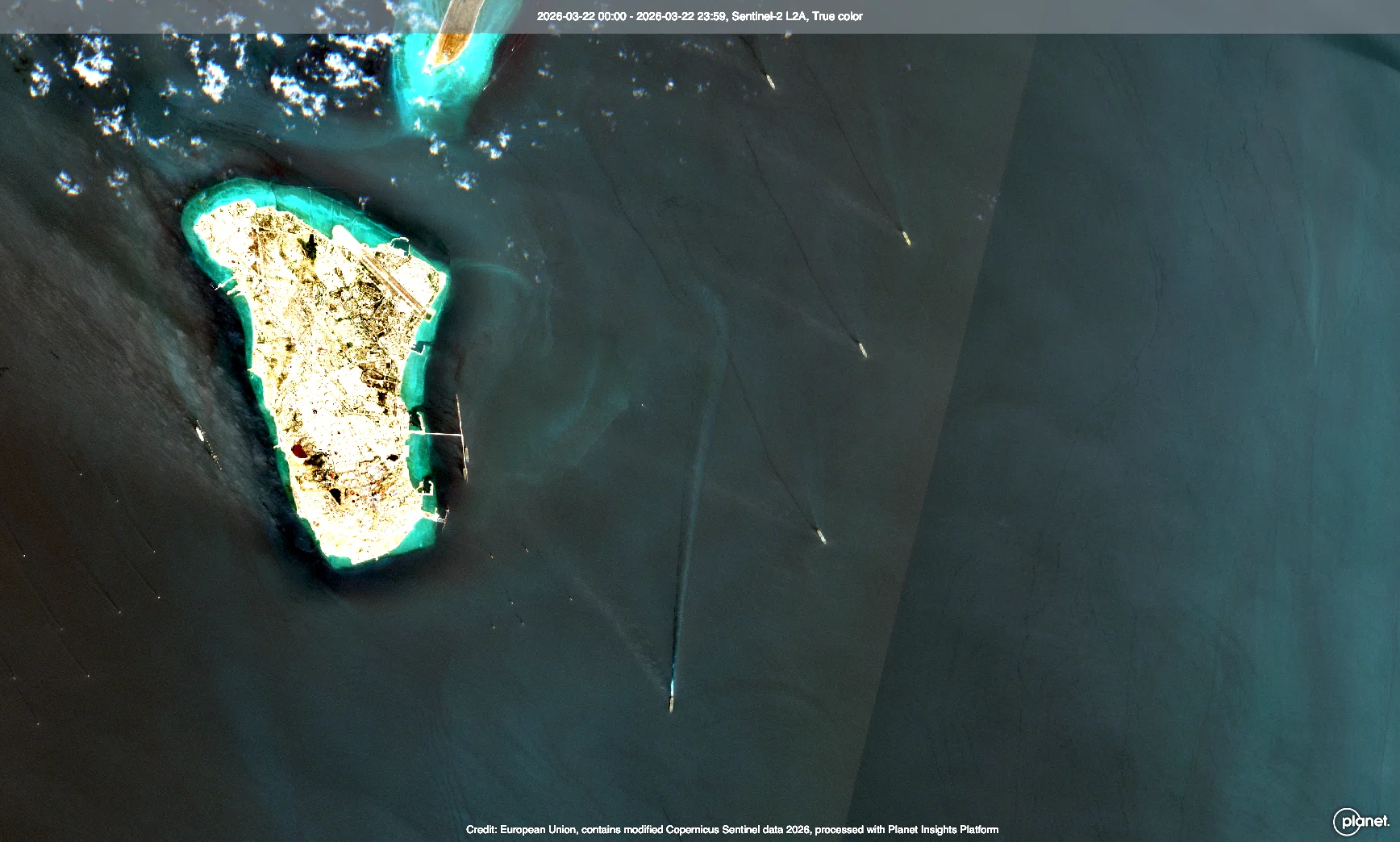 イラン・カーグ島における原油タンカー群の動向：衛星画像から見えて
