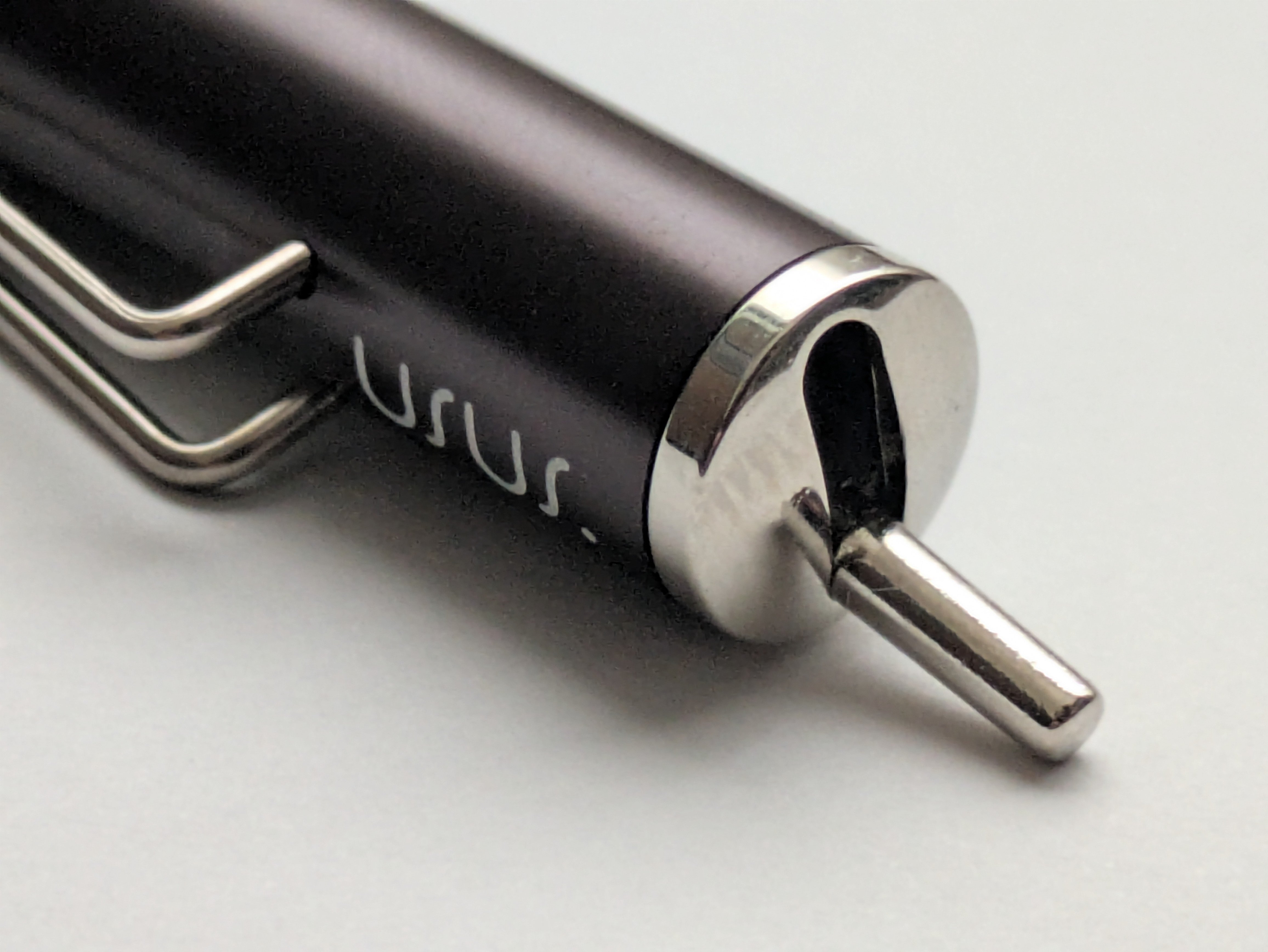 USUS pi magnetic ballpoint pen｜Space