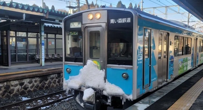 青い森鉄道、見られるのはモーリーくんか11ぴきのねこか｜ケロピ巡査部長