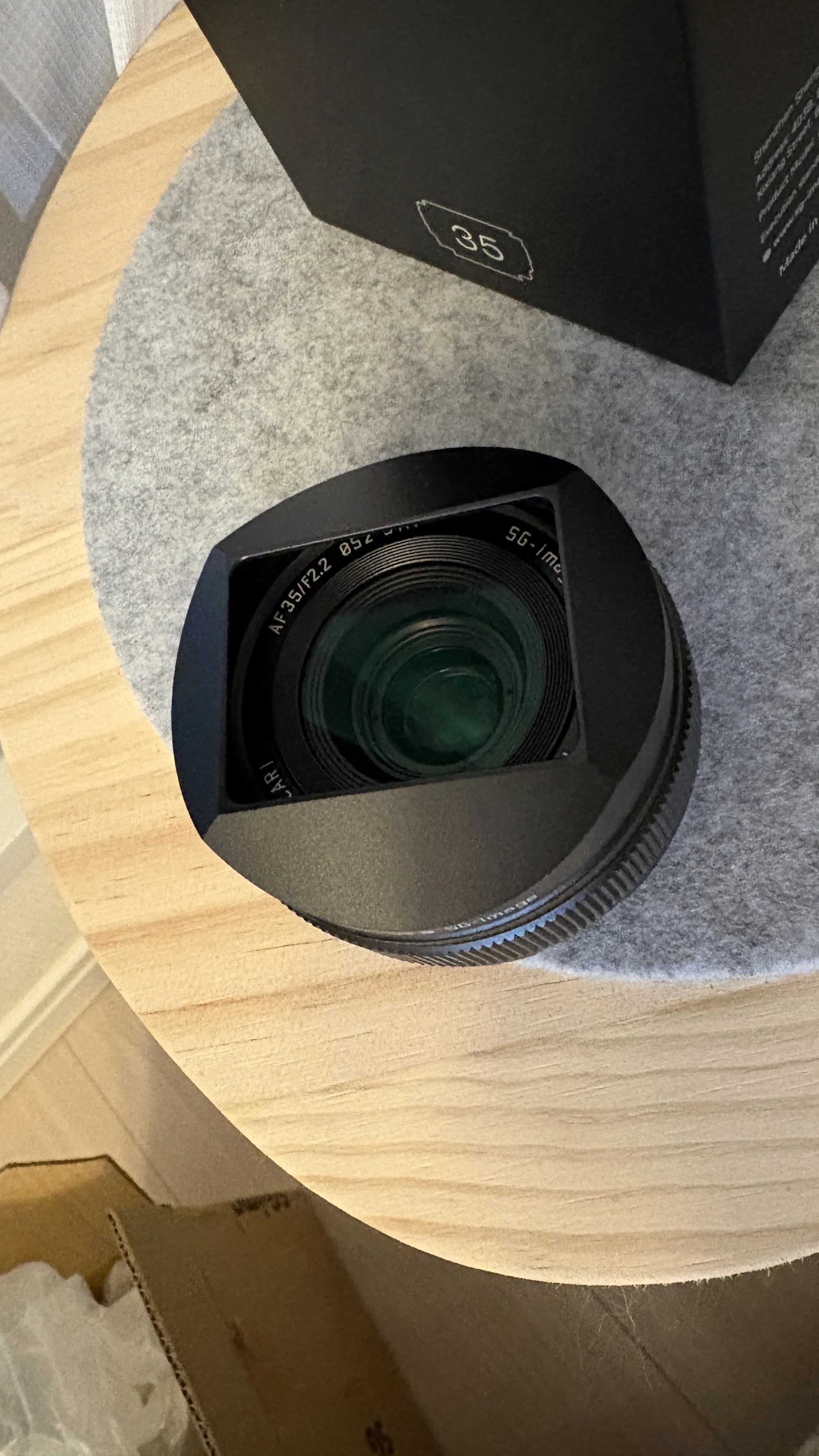 SG-image AF 35mm F2.2 買った｜とりごーり