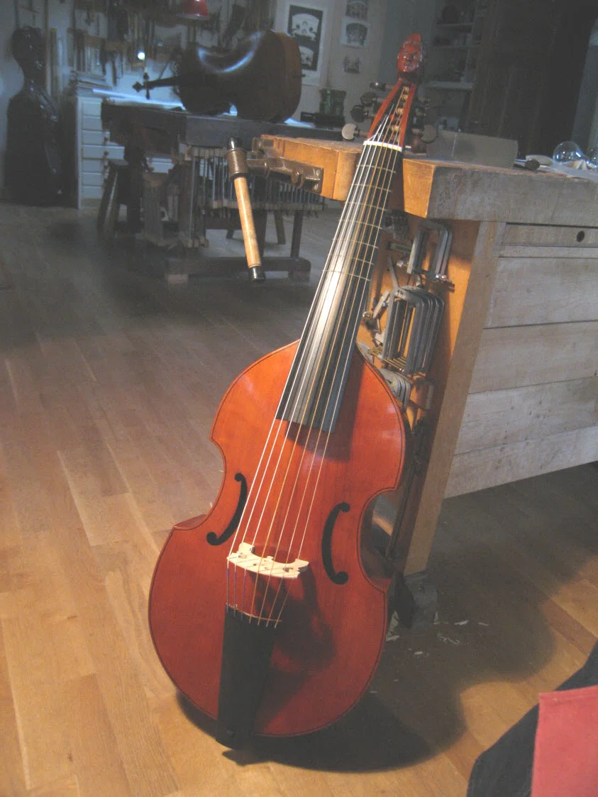 ヴィオラダガンバ のモデル 私のヴィオラ・ダ・ガンバはこうして生まれた ー 製作家と出会ってから