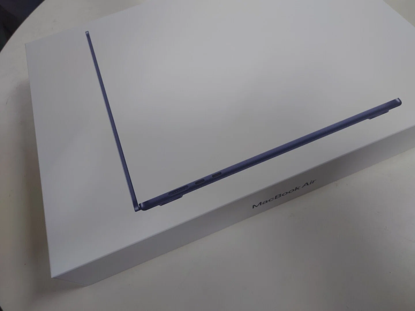 MacBookAir 開封の儀 - 我が家にMacがやってきた｜kzn