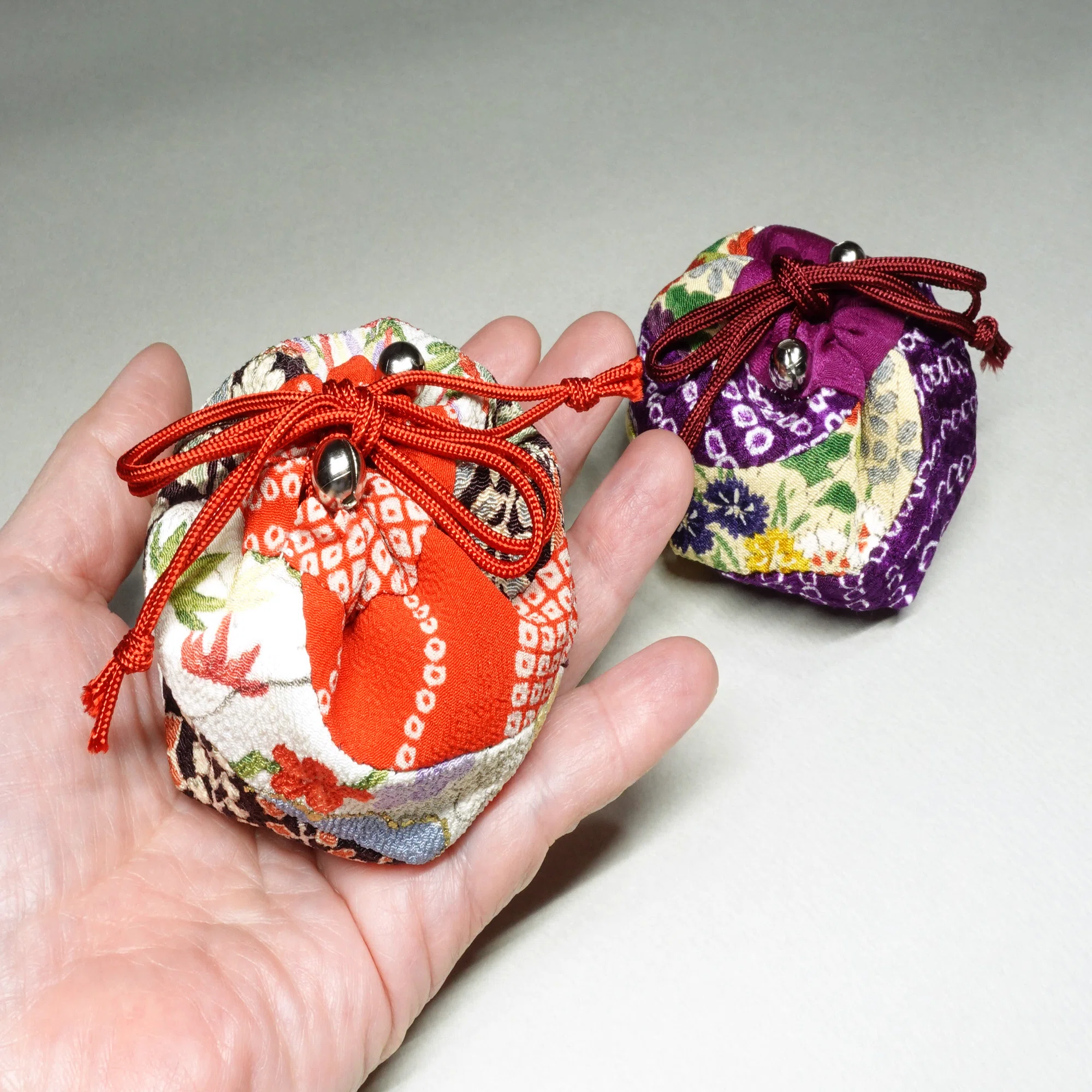 Sasuri-bukuro (Rubbing Bag)｜筥迫は続くよどこまでも！2