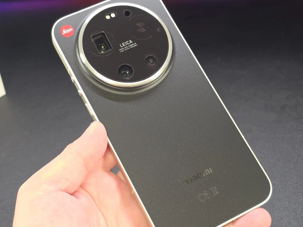 LEICA LEITZ Phone Powered By Xiaomi レビュー まさに魔法の LEICA LEITZ Phone Powered By Xiaomi レビュー まさに魔法の