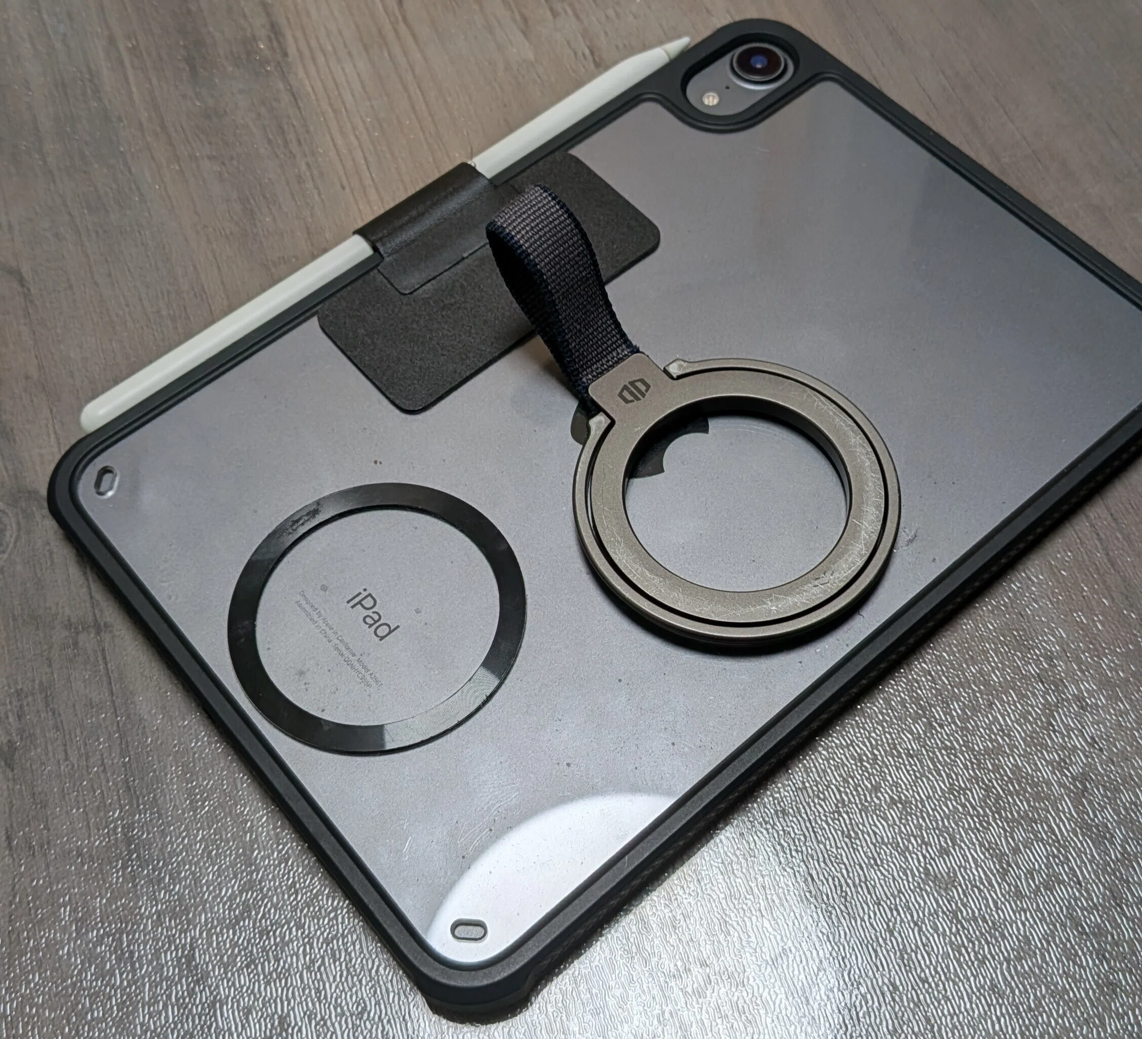システム構成図】元情シスが辿り着いた「Apple製品のケース＆周辺機器