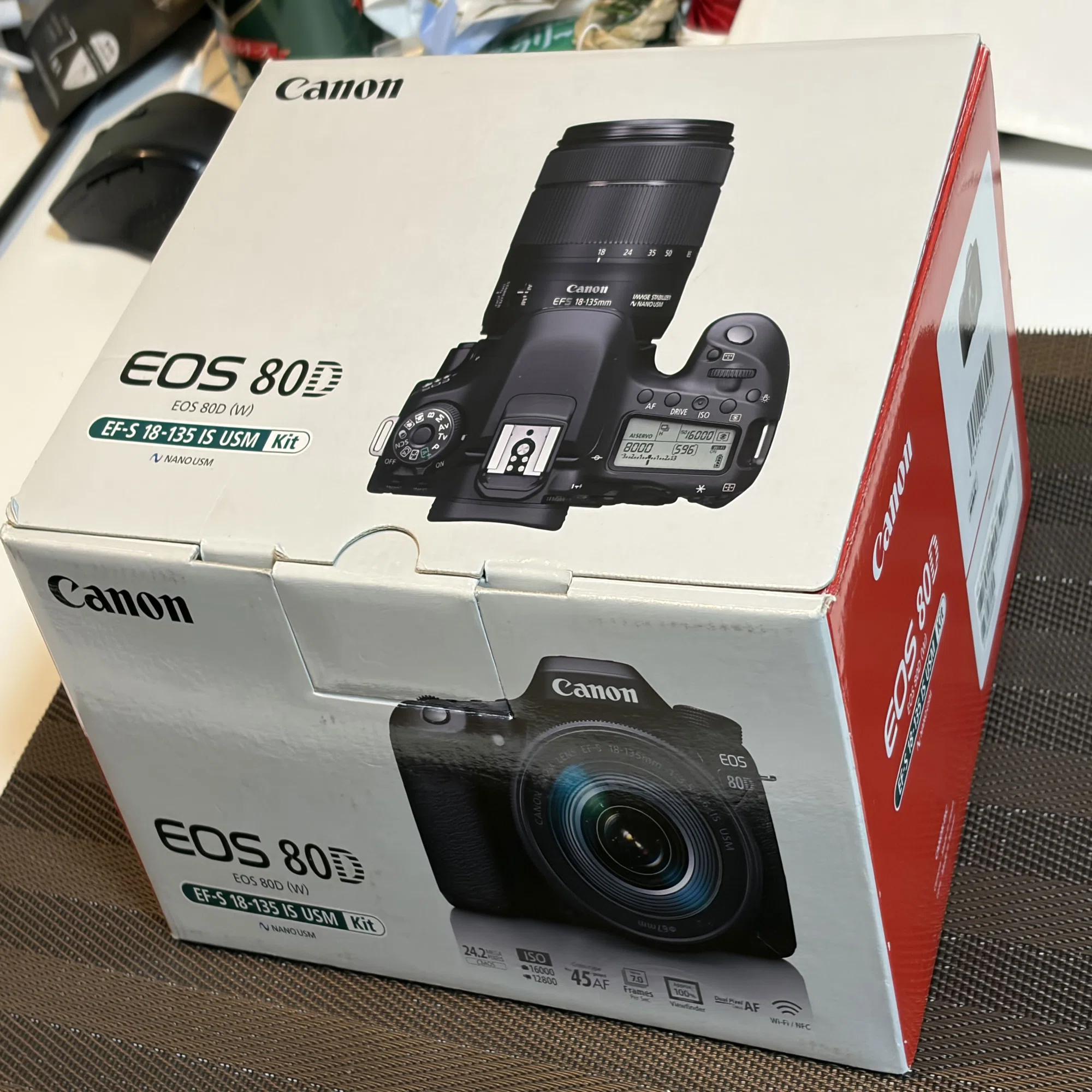 最初に選んだカメラ Canon EOS 80D｜赤乃