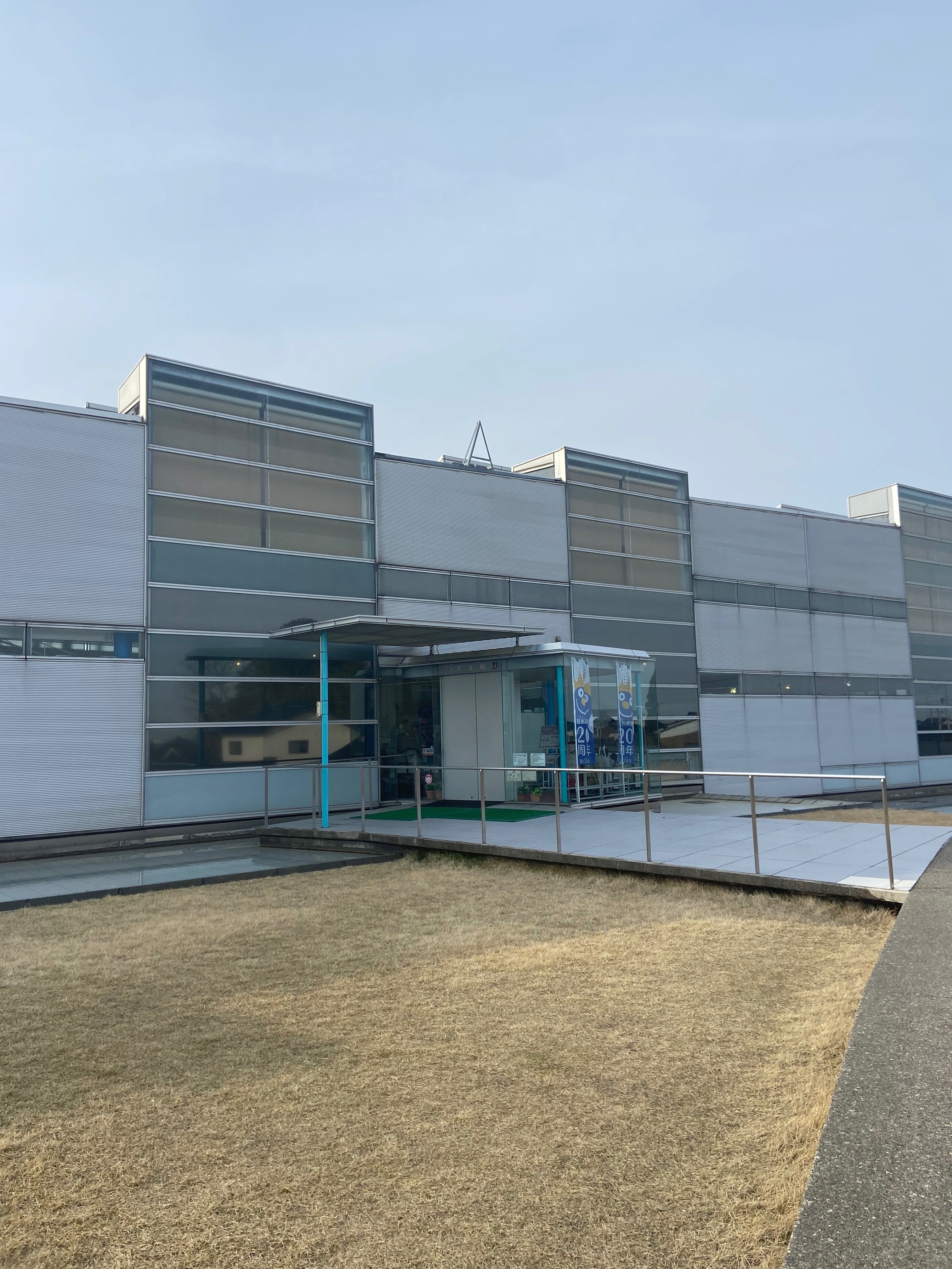 個展「つくって　たべて　ときどき ねて」