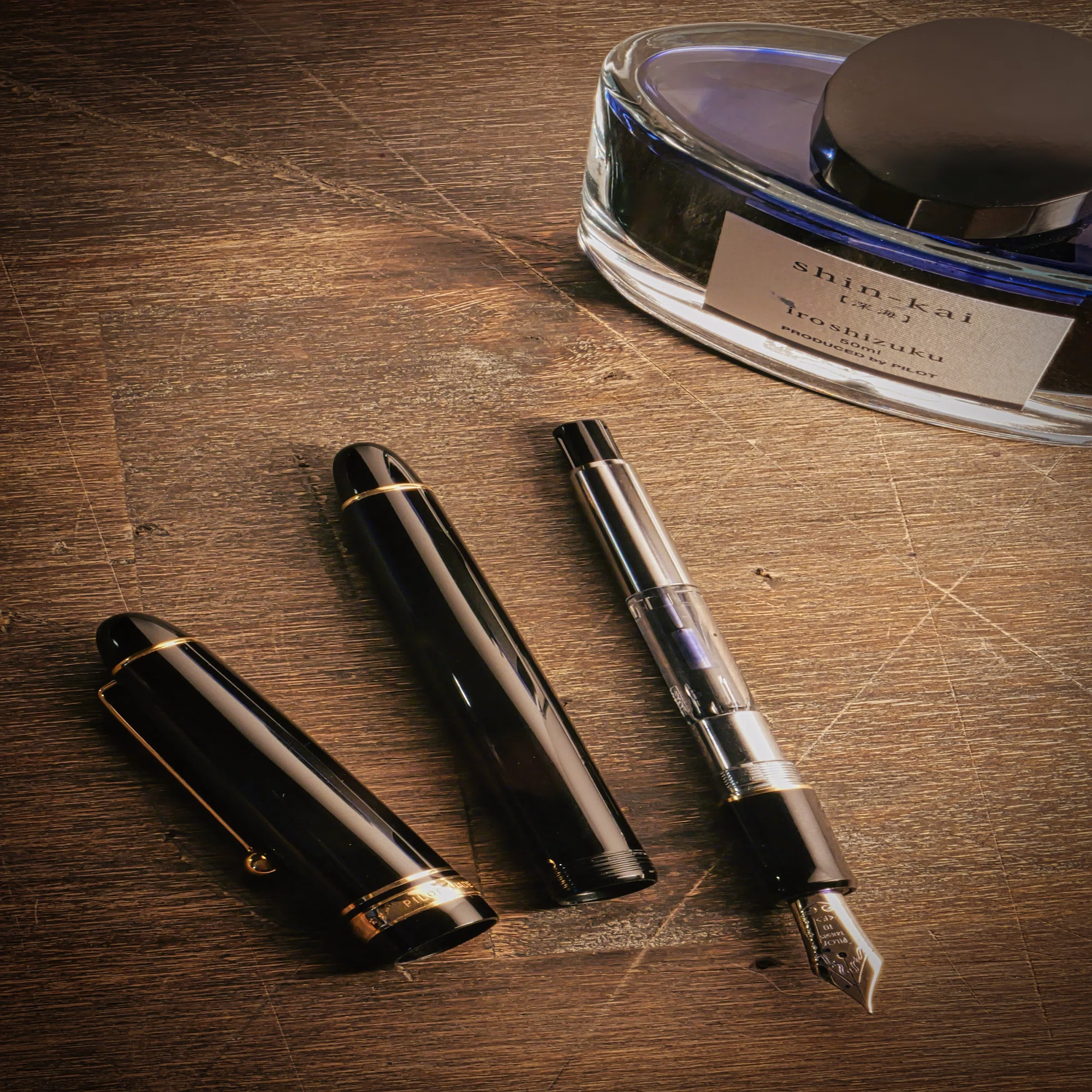 タキシードではない。SPのブラックスーツだ ― PILOT CUSTOM 742｜Hideo 