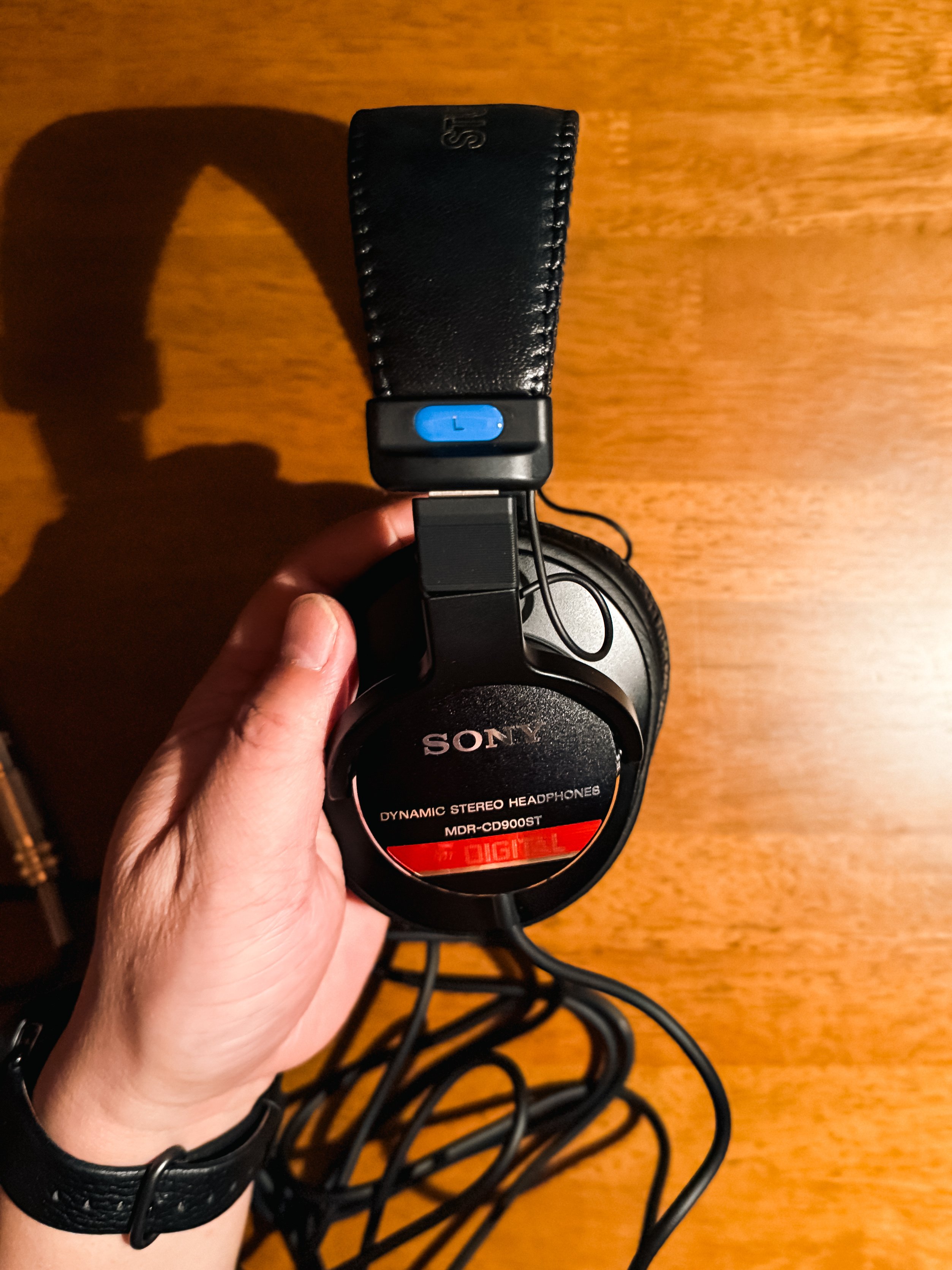 SONY MDR-CD900ST ファーストテイクモデル モニターヘッドホン『MDR-CD900ST』と「THE FIRST TAKE」の