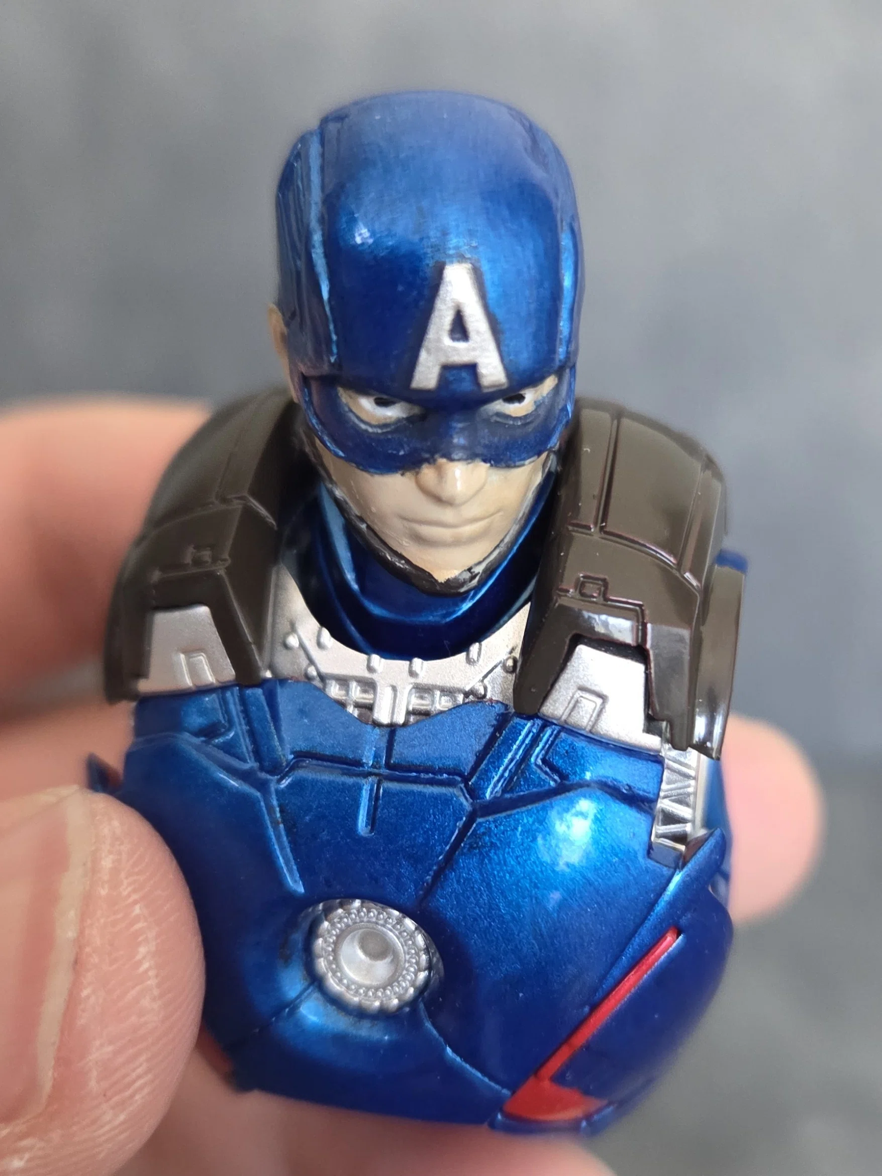 アイアンスーツ：キャプテン・アメリカを作る Iron Suit: Captain