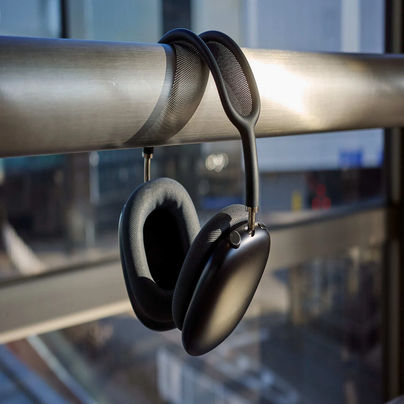 AirPods Max 2レビュー｜Pro 3や初代Maxと比較して、自分はこっちを 
