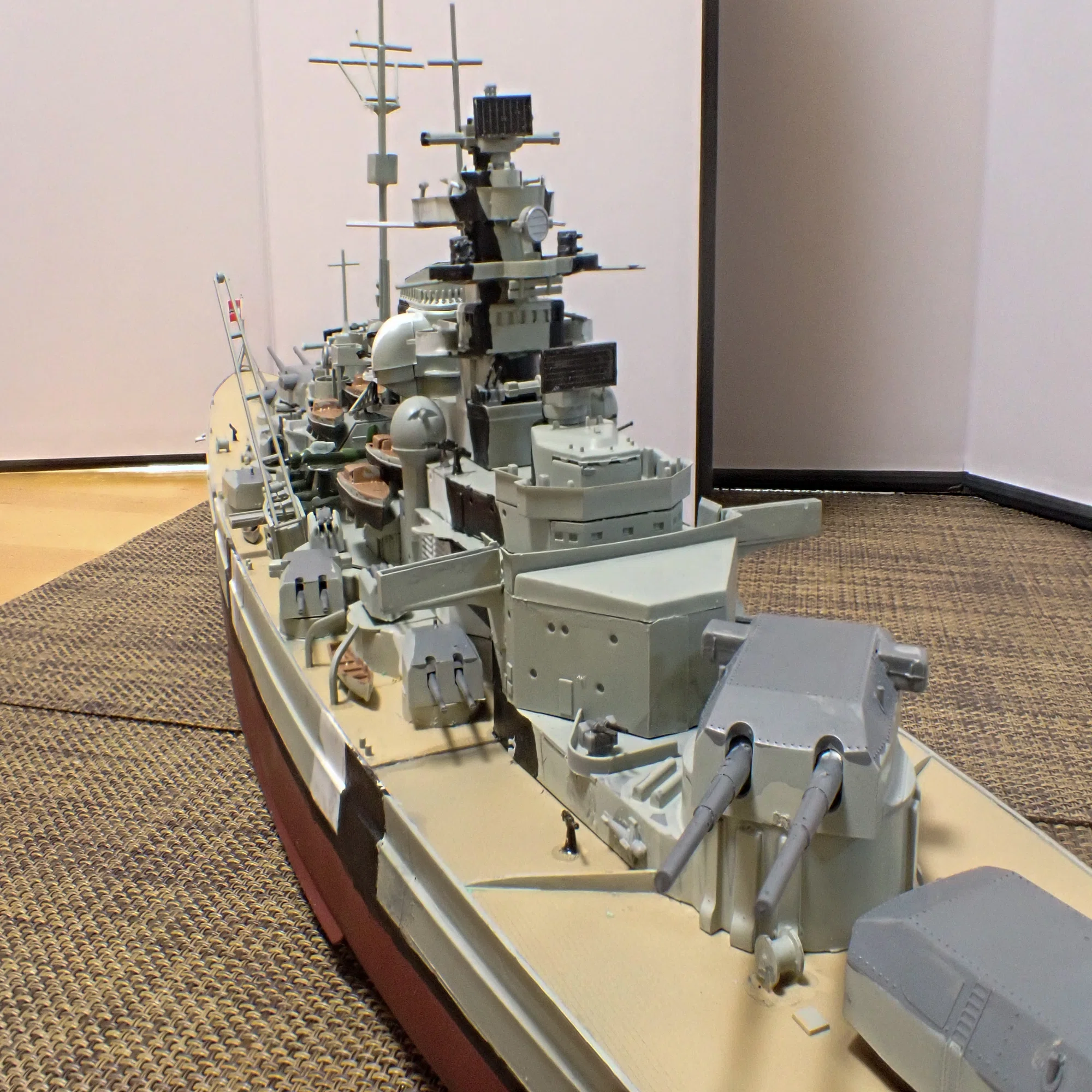 タミヤ 1／350 戦艦ビスマルク その3 組立完成｜セるしうす