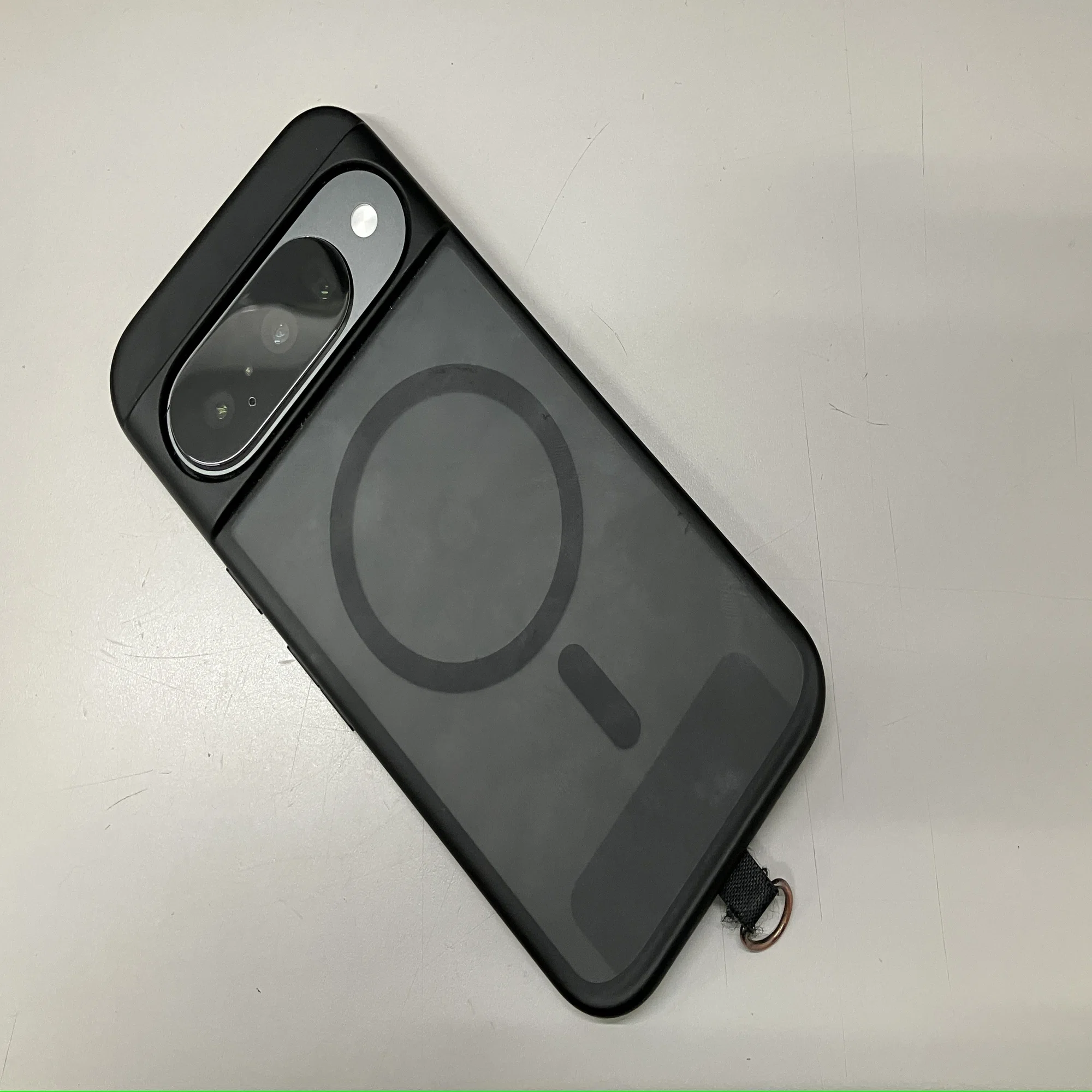 ギアレビュー】山で半年使い続けてわかった Google Pixel 10の「本当の 