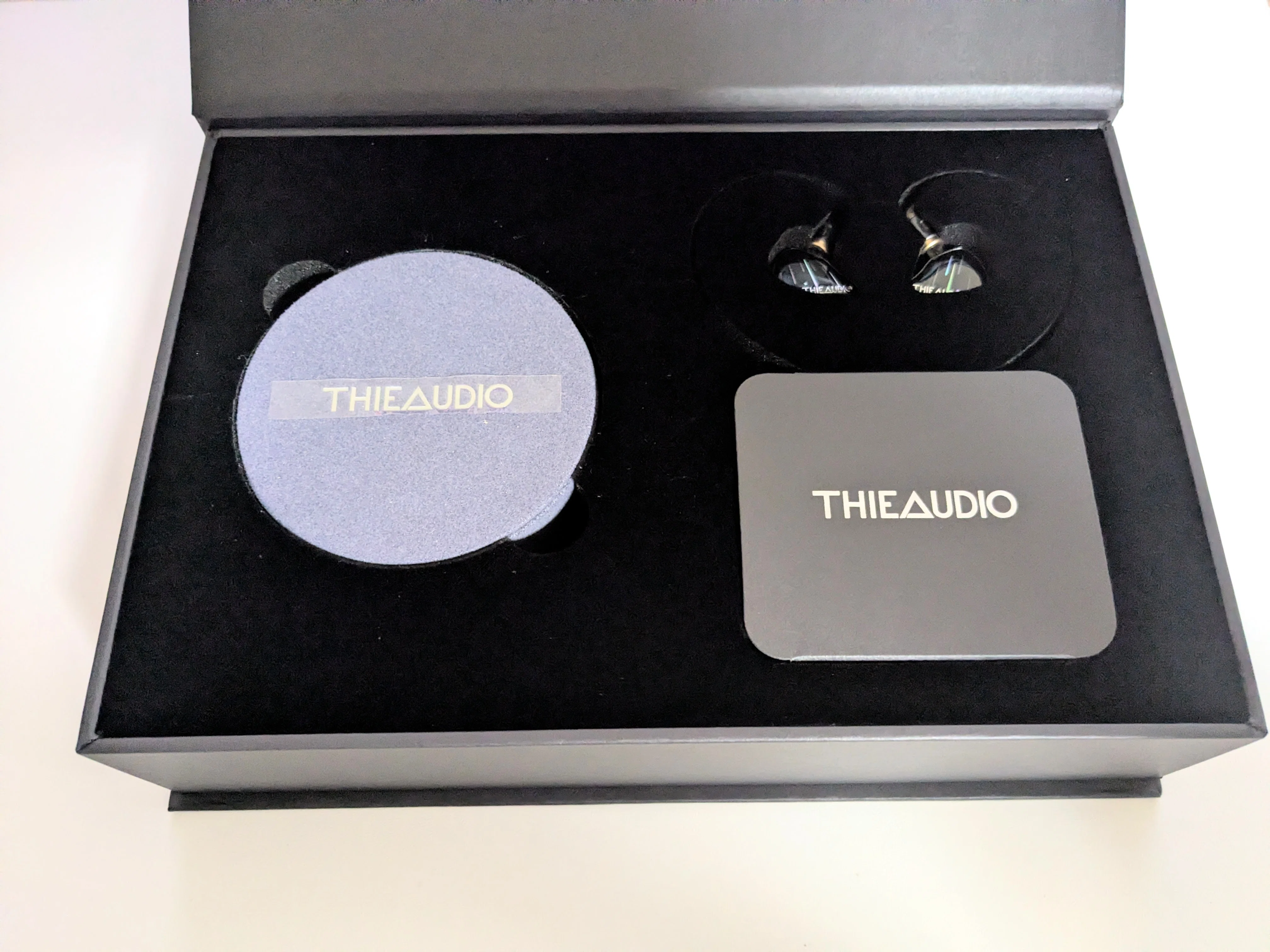 ゲーミングイヤホン最高峰!?「ThieAudio Monarch MkIV」レビュー｜おにぎり