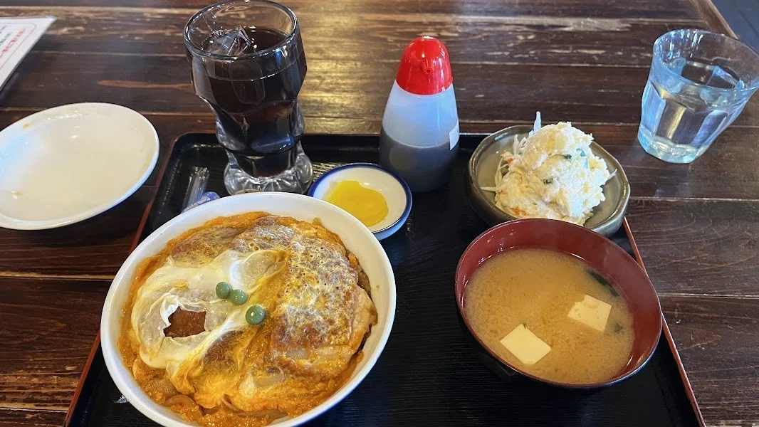 モンキー125】雪の峠で冷や汗!? 絶品カツ丼とブレーキ交換インプレ