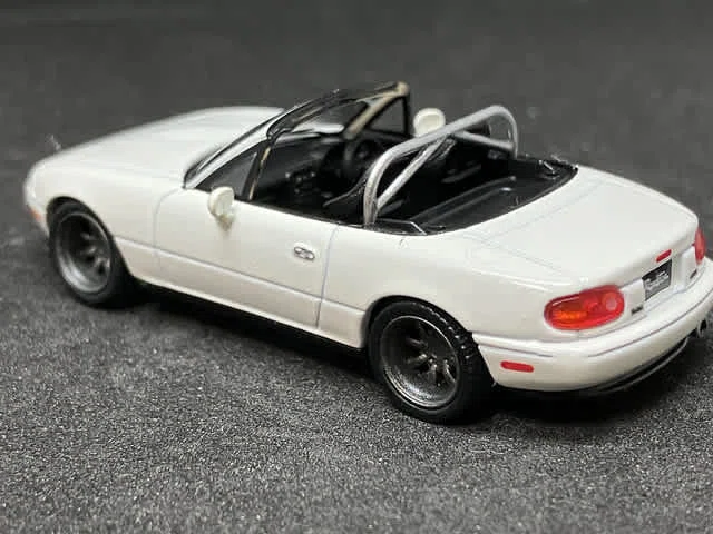 MINI GT 1/64 マツダ ミアータ MX-5 (NA) チューニングバージョン