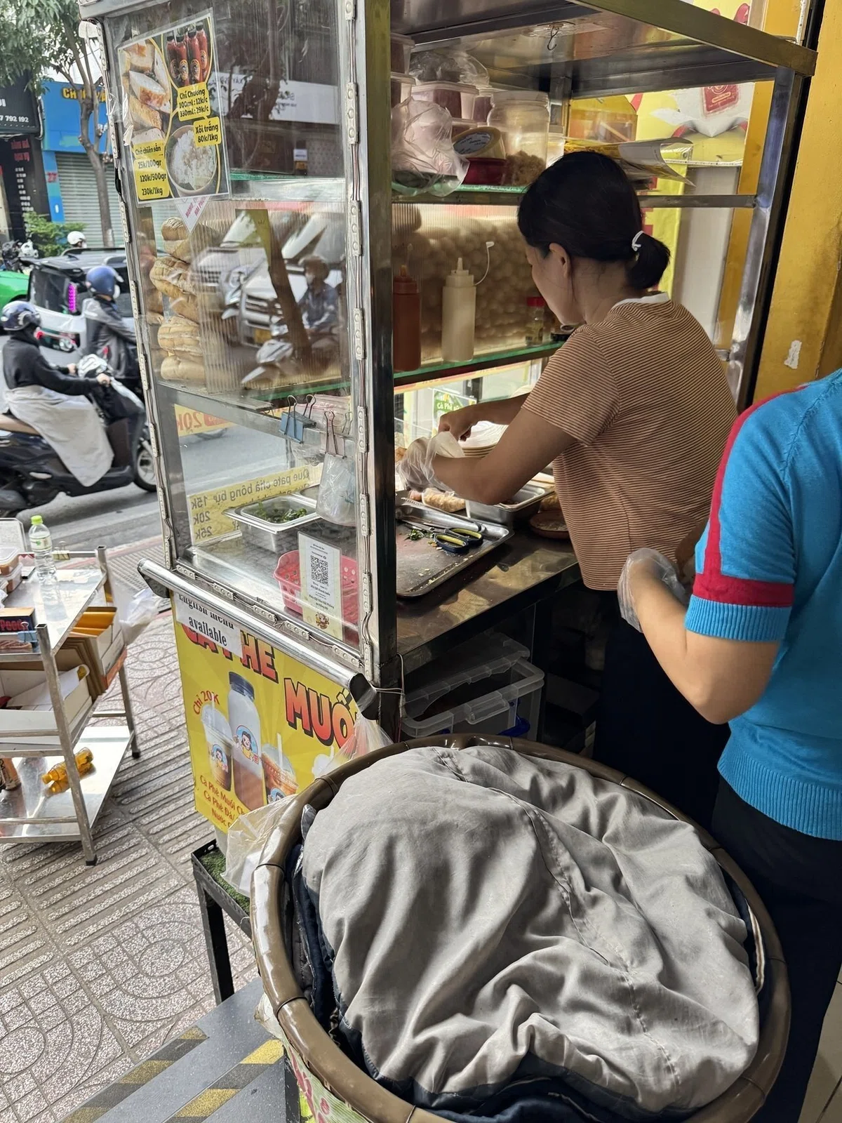 お店のおかあさん手作りのバインミー。種類も豊富。