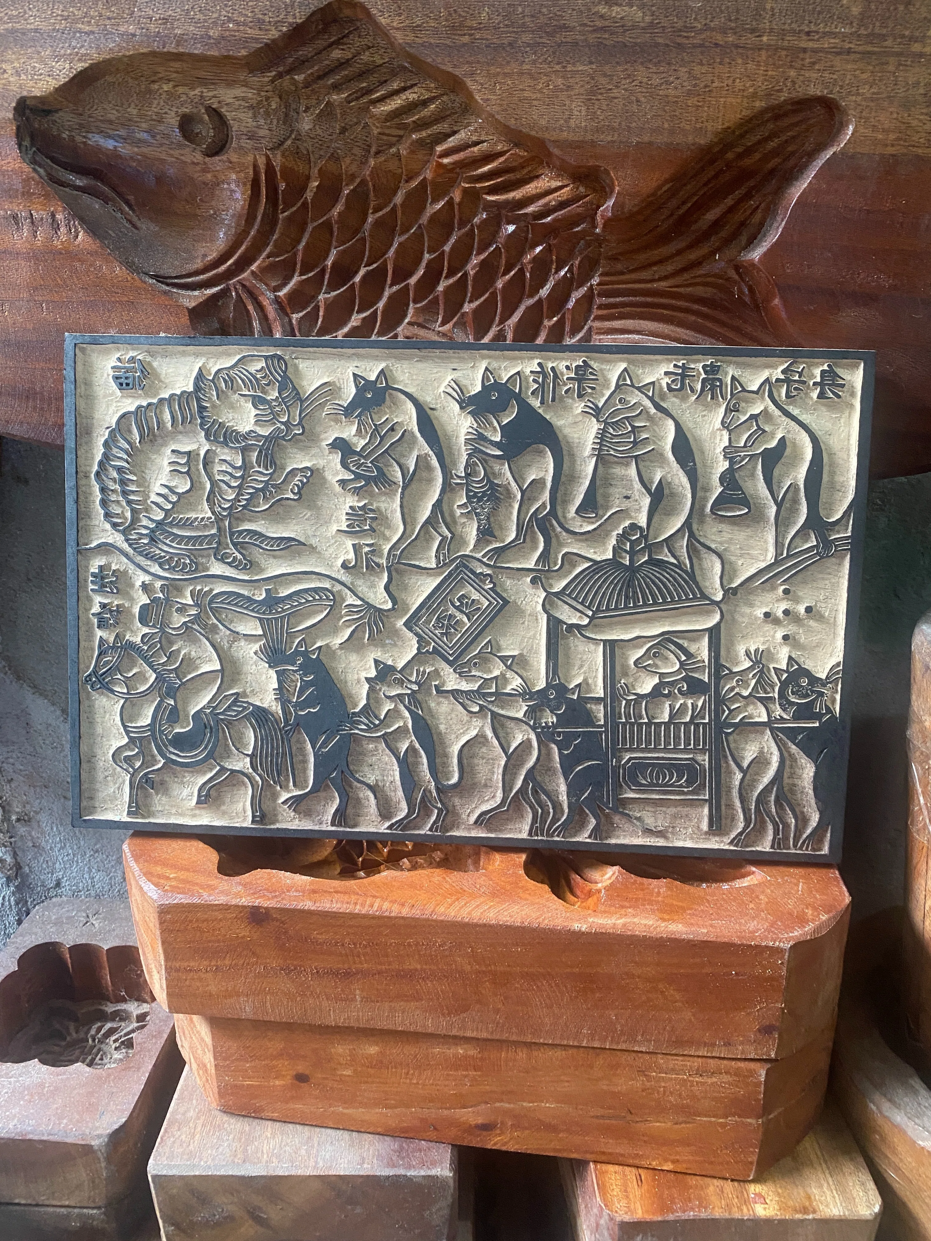 雨のハノイで月餅型とヒエン・ヴァン陶器（Hien Van Ceramics）を