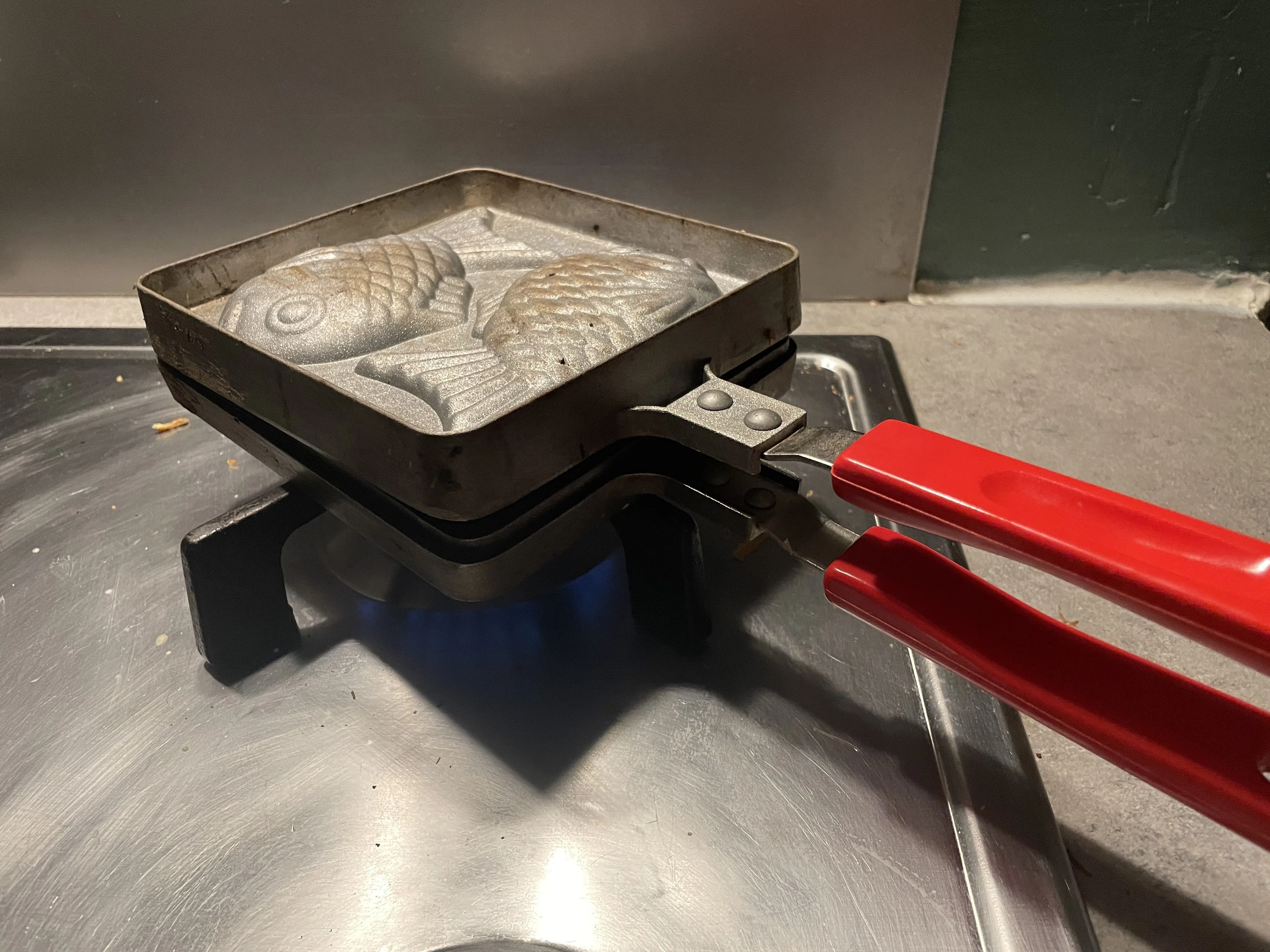 The night my son asked me to make 20 taiyaki｜ココビス。