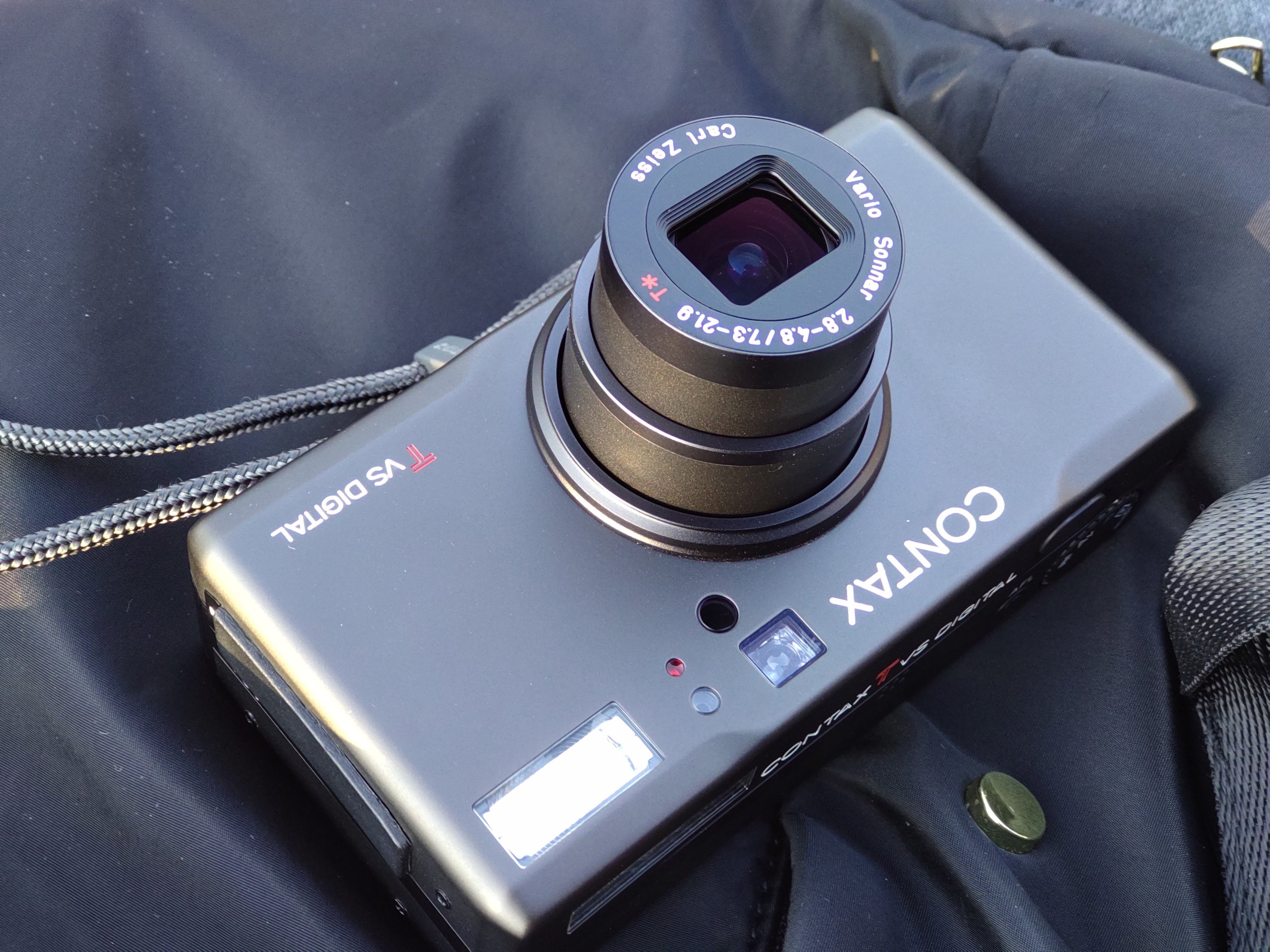 2001年発売のCONTAX Tvs DIGITALで2026年の桜を撮る｜赤城提督