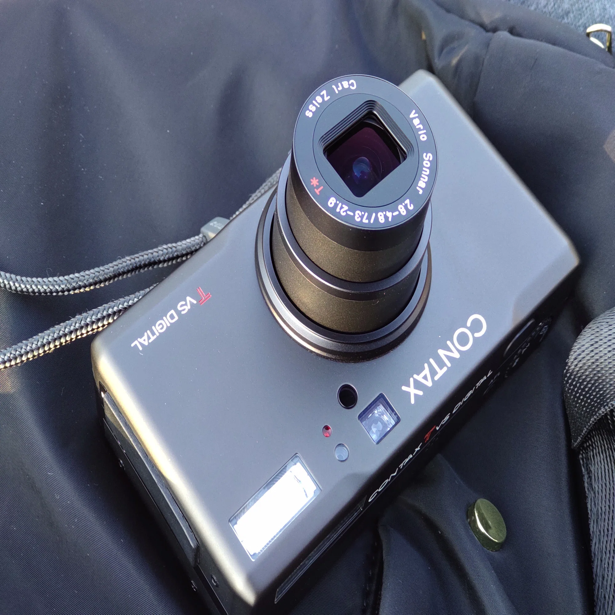 2001年発売のCONTAX Tvs DIGITALで2026年の桜を撮る｜赤城提督
