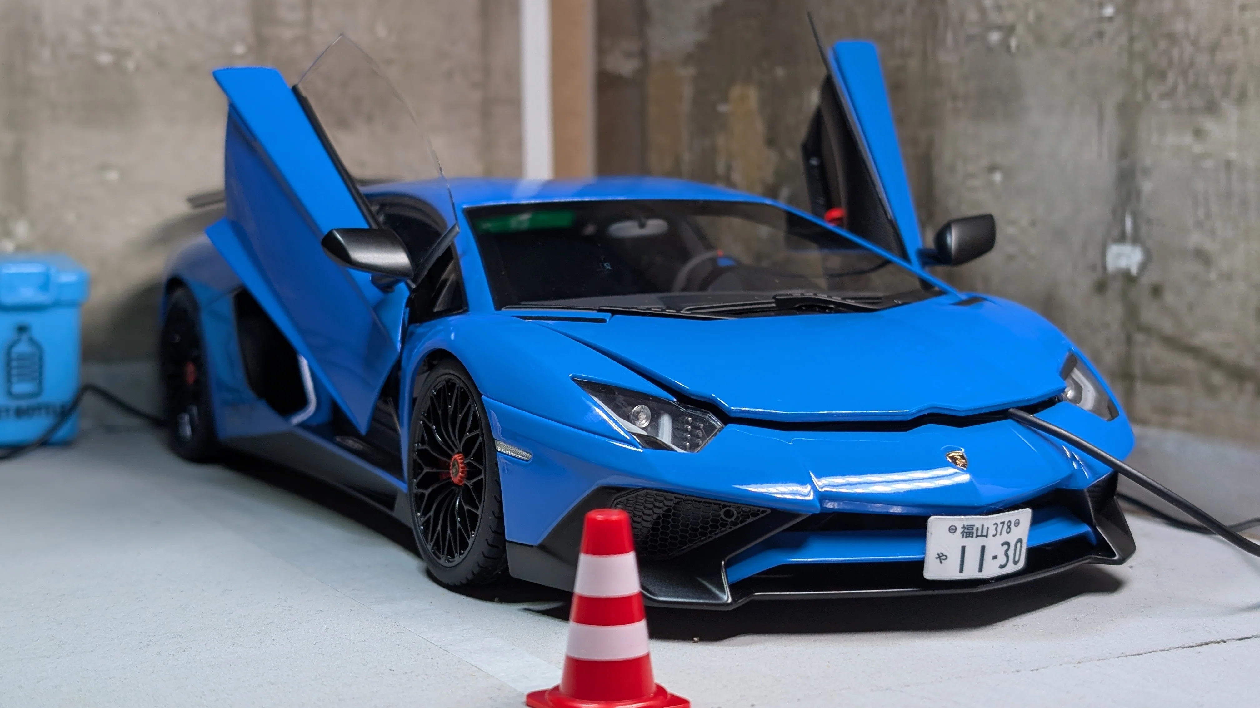 オートアートのアヴェンタドールSV納車！｜Romaネコ (ローマネコ)