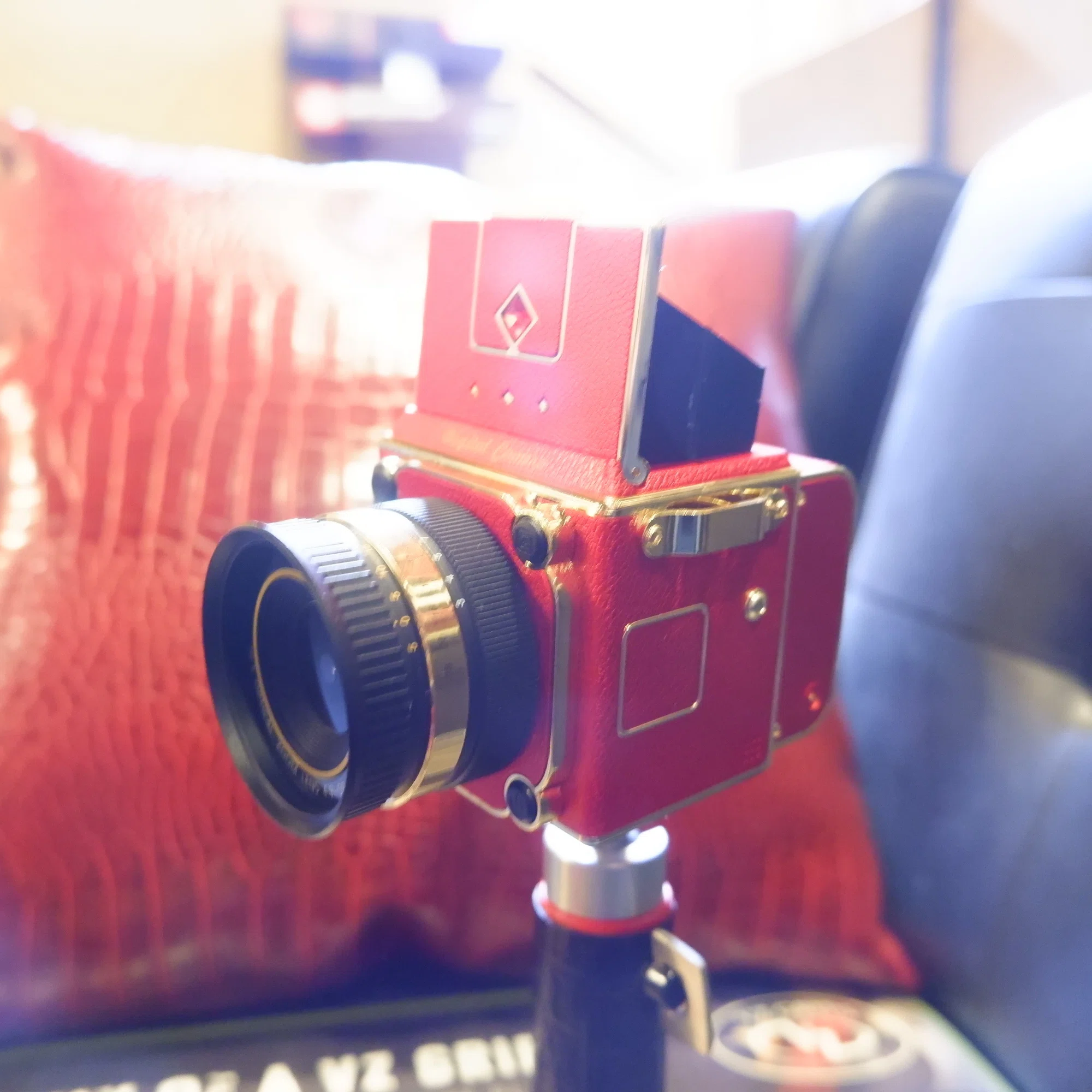 Product NameはRetro digital camera｜浪来