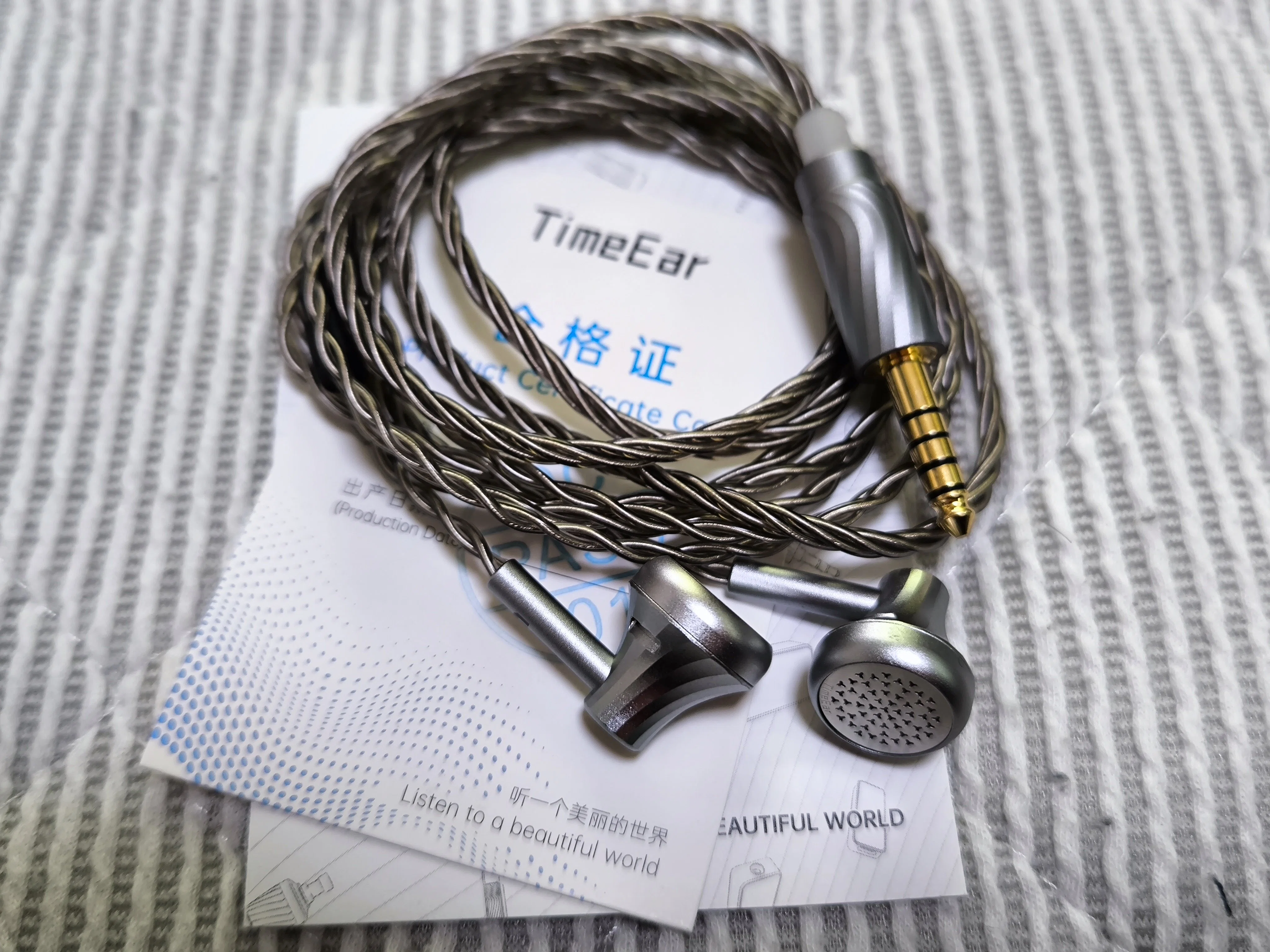 TimeEar TEA-99 5,000円前後で手に入る、現代的な情報密度とタイトな