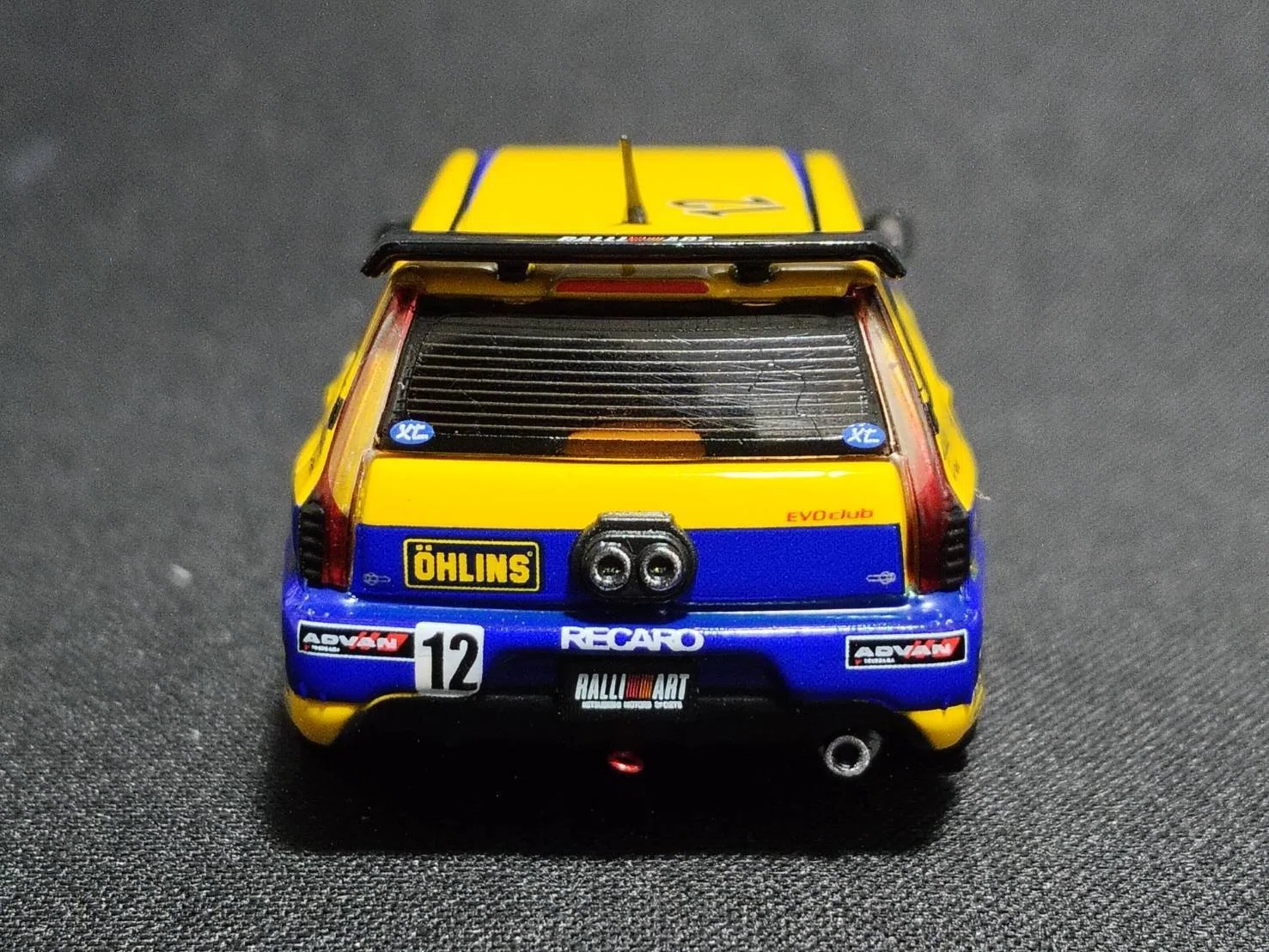 INNO64 1/64 MITSUBISHI LANCER EVO IX WAGON #12 