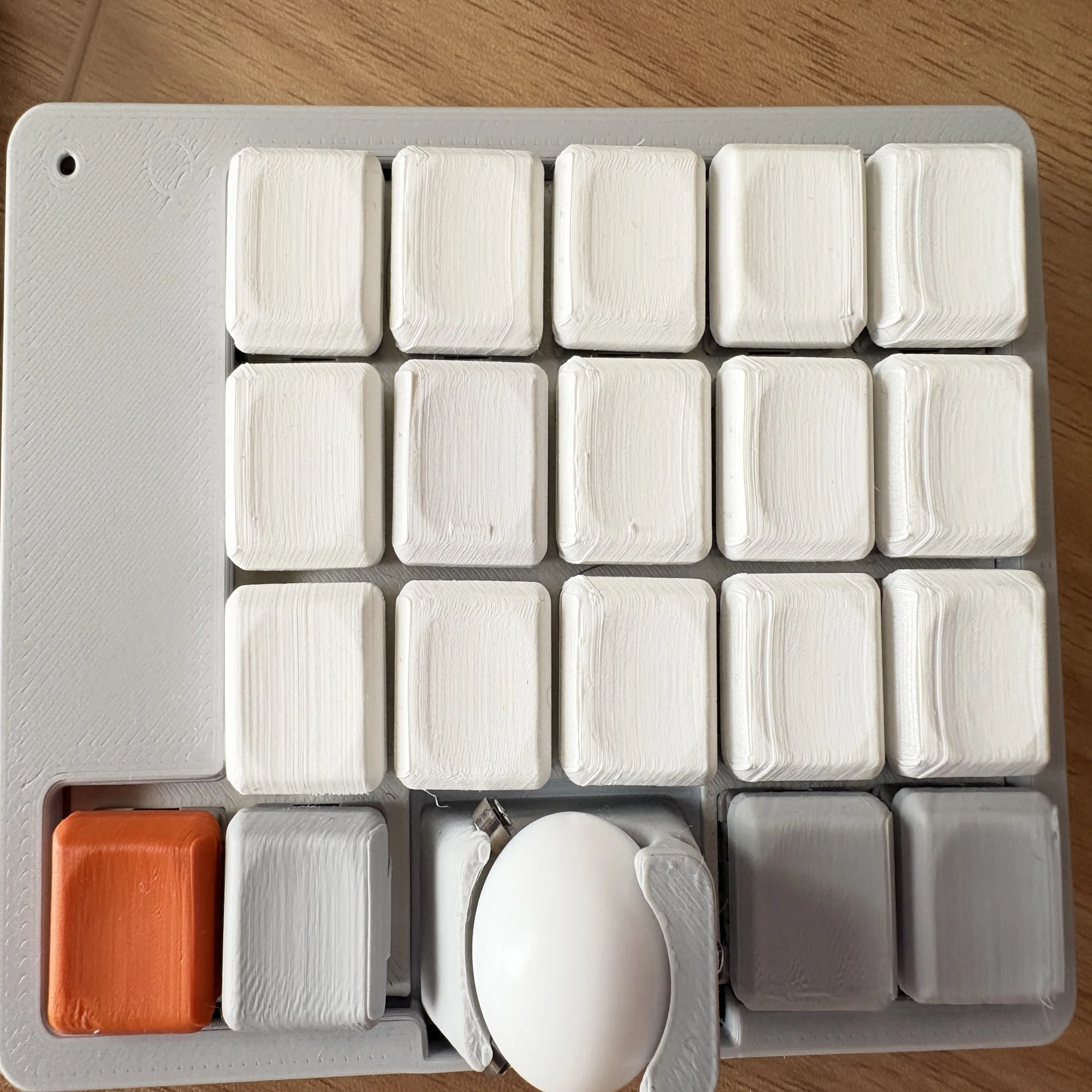 conductorにnotraキーキャップを載せてみた｜キートップシールも貼って 