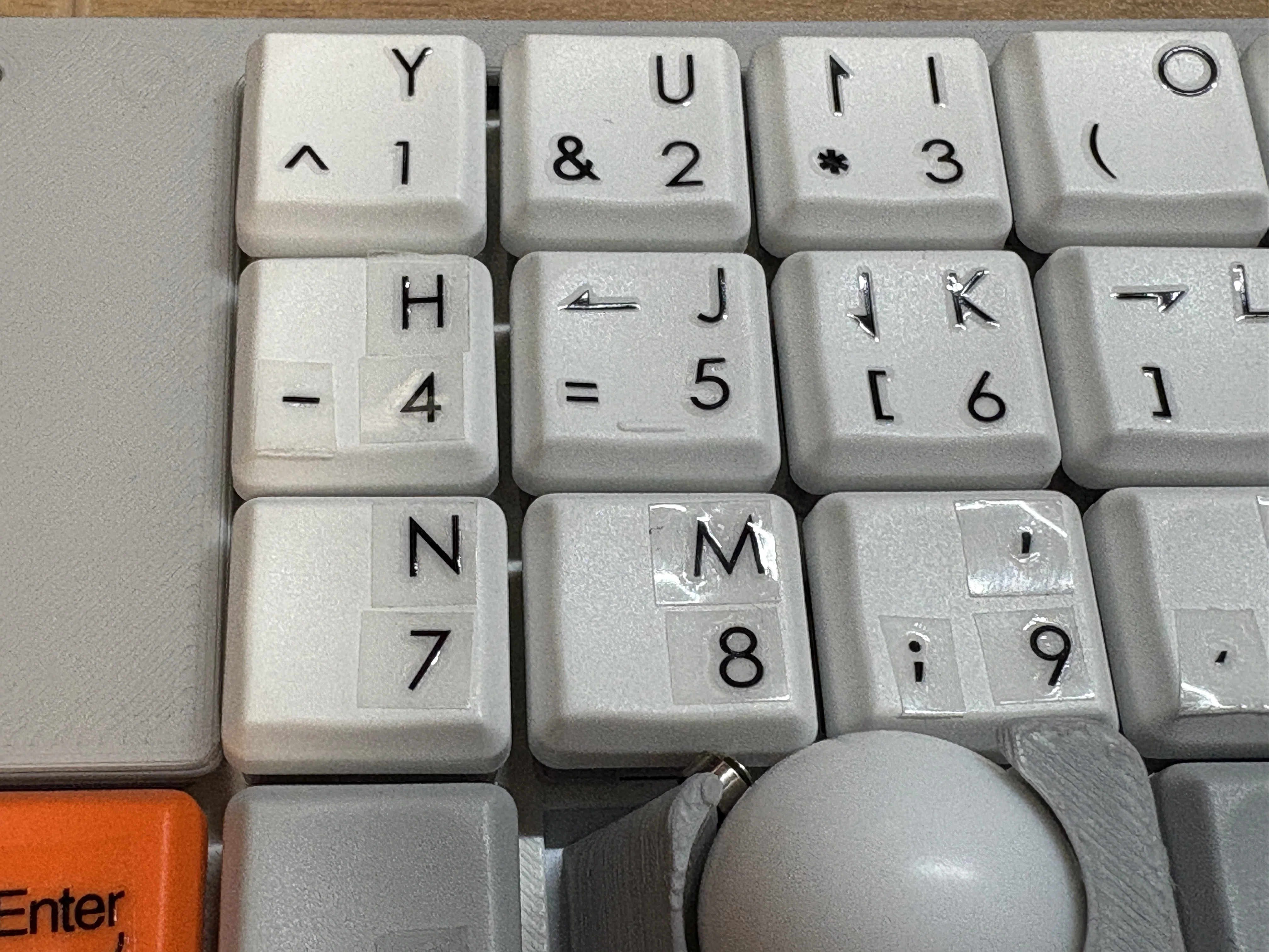 conductorにnotraキーキャップを載せてみた｜キートップシールも貼って
