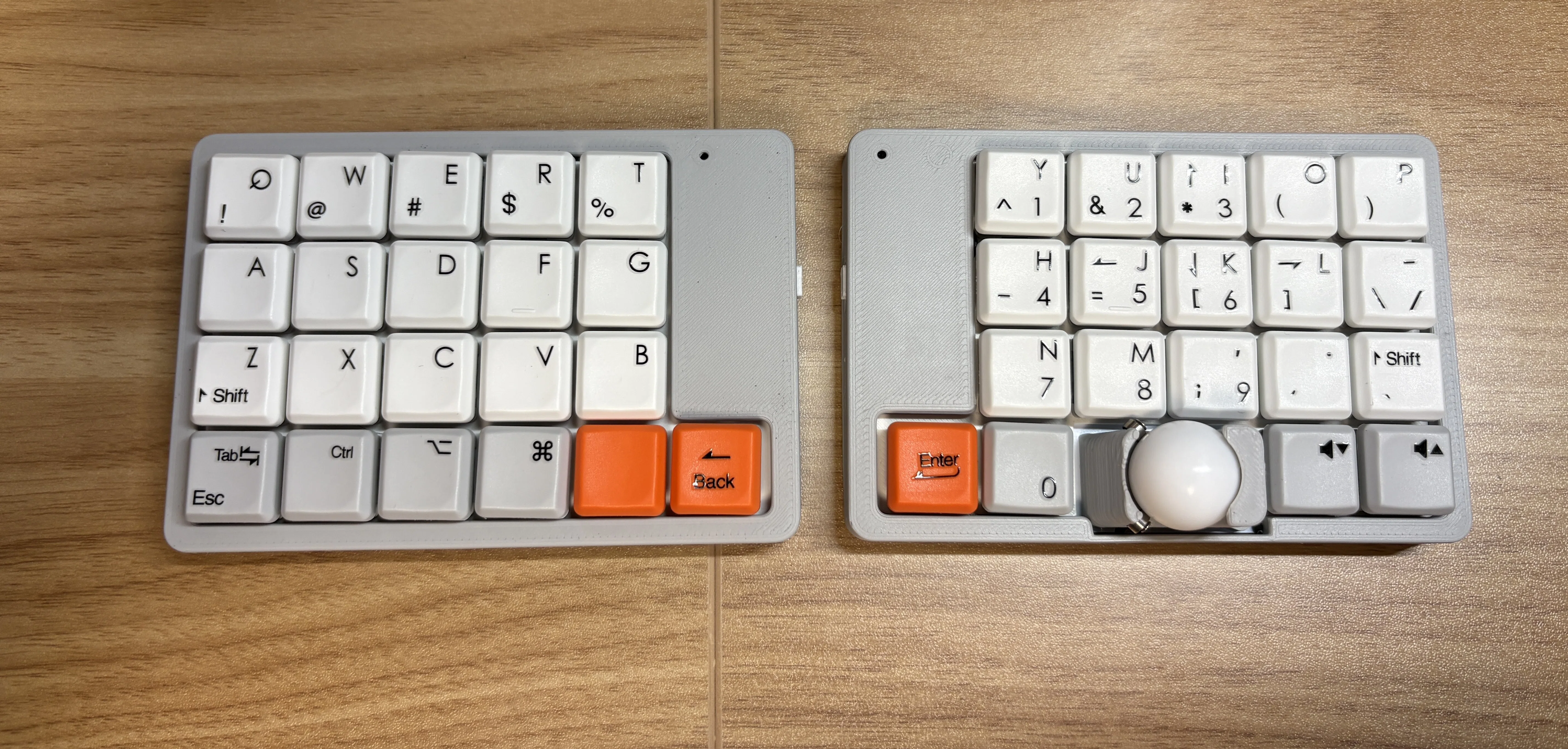 conductorにnotraキーキャップを載せてみた｜キートップシールも貼って