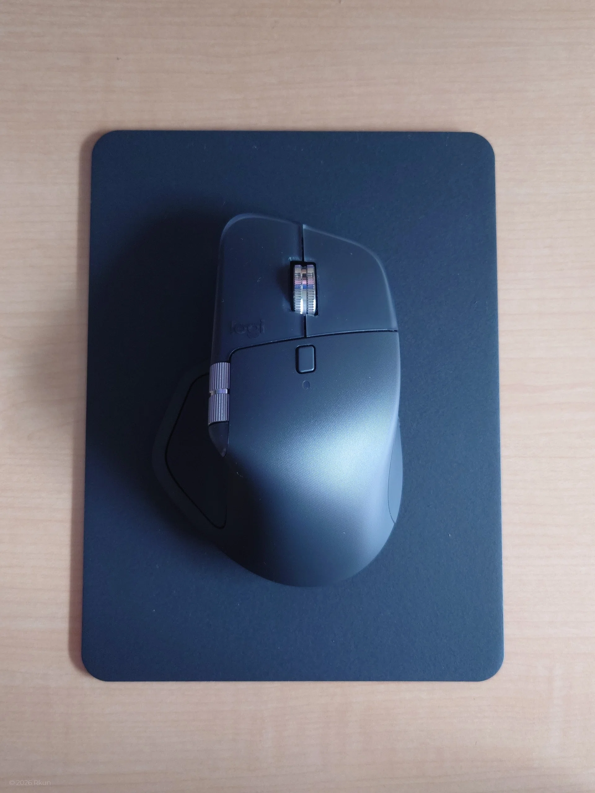 MX Master 4と相性の良いマウスパッドを見つけました｜Rkun