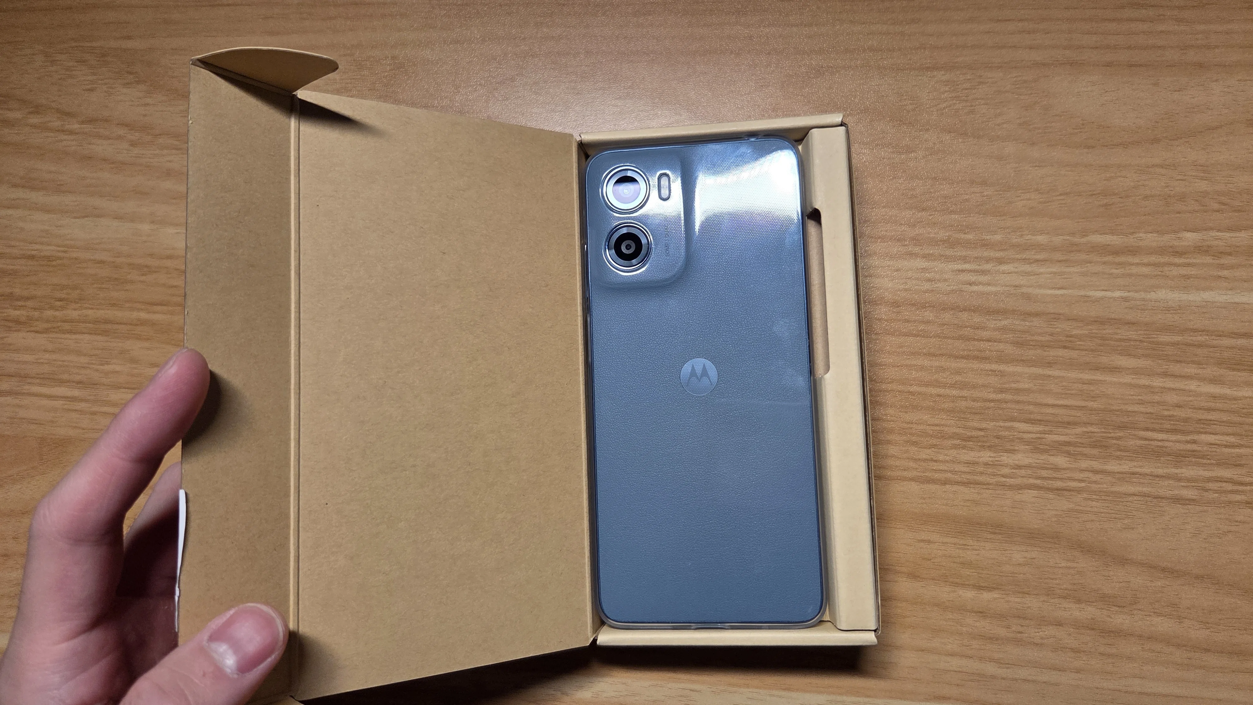 レビュー】Amazonで見かける激安スマホ「moto g05」を使ってみた