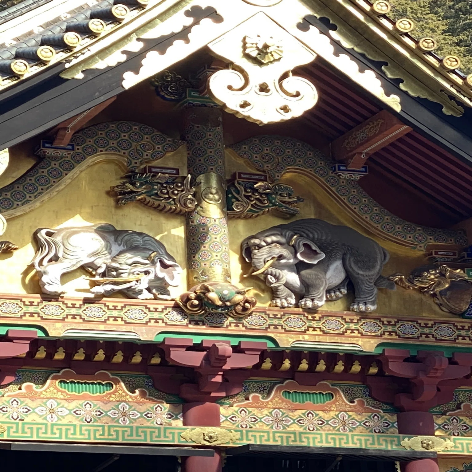 日光シリーズ②日光東照宮「日の光」と魔除けの逆柱──家康公が設計 