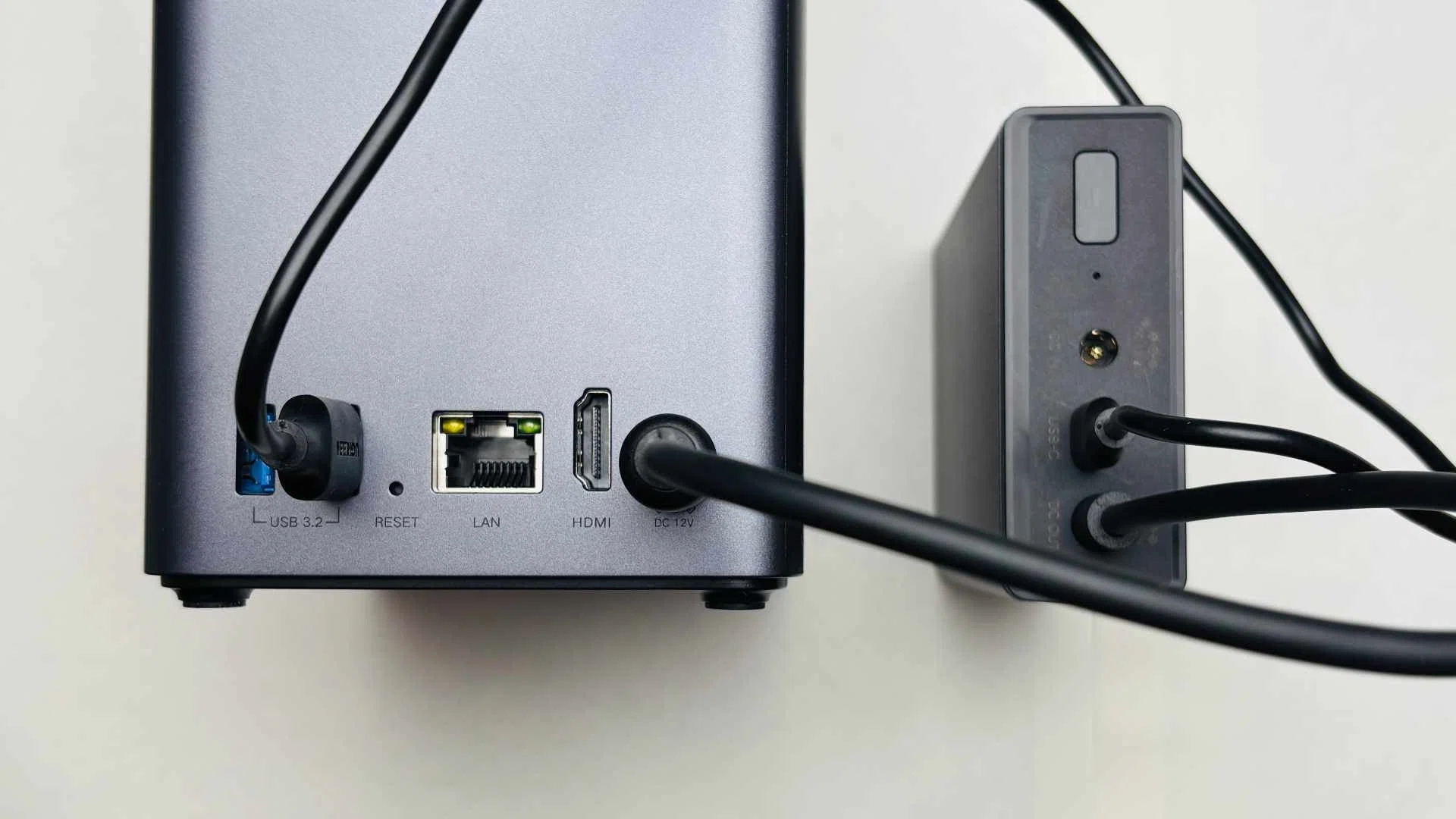 UGREEN NASyncを安全に使い続けるための必須ガイド：UPS（無停電電源