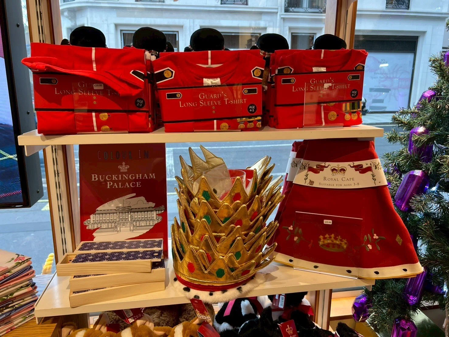 バッキンガム宮殿から、クリスマスで華やぐロンドンへ｜ロンドン旅行記