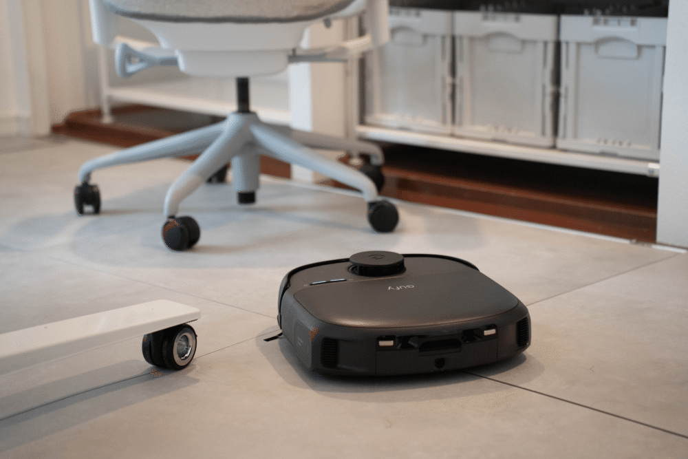 掃除の自動化」はここまで来た。Anker Eufy Robot Vacuum Omni C28