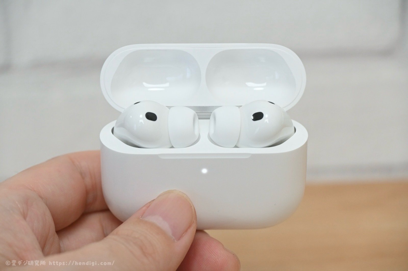 AirPods Pro 1 【完璧に動作します】 Amazon.co.jp: 【整備済み品】 Apple AirPods Pro White : 家電＆カメラ