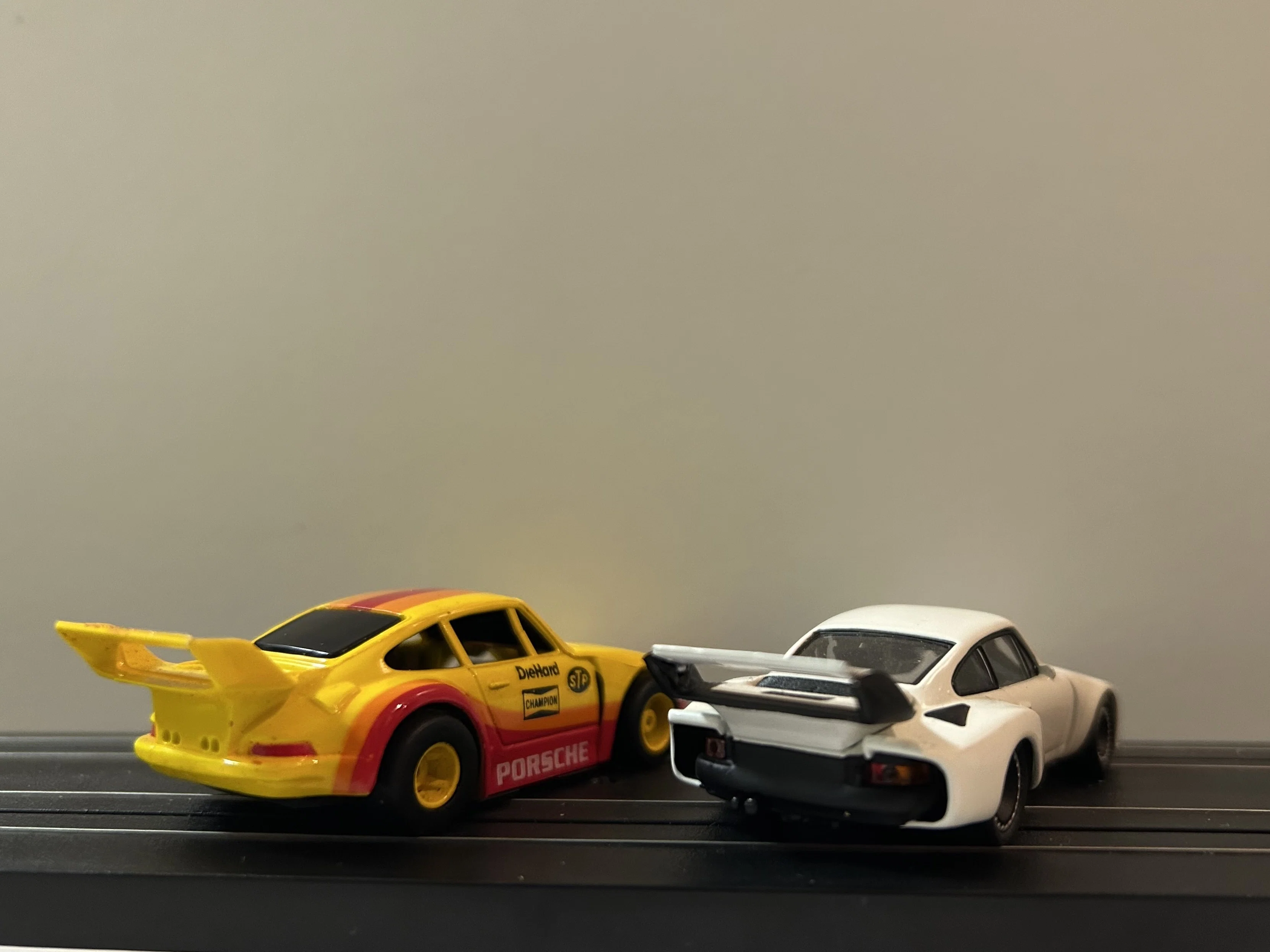 スロットカーレビュー] TYCO/Epoch Porsche 935/76 Magnum440-X2｜め