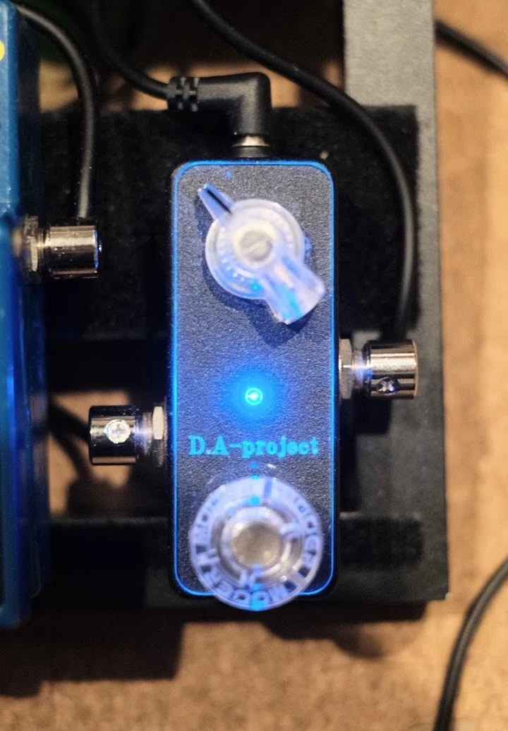 レビュー】踏むだけで抜ける音に。EQD Arrows がソロ用ブースターの