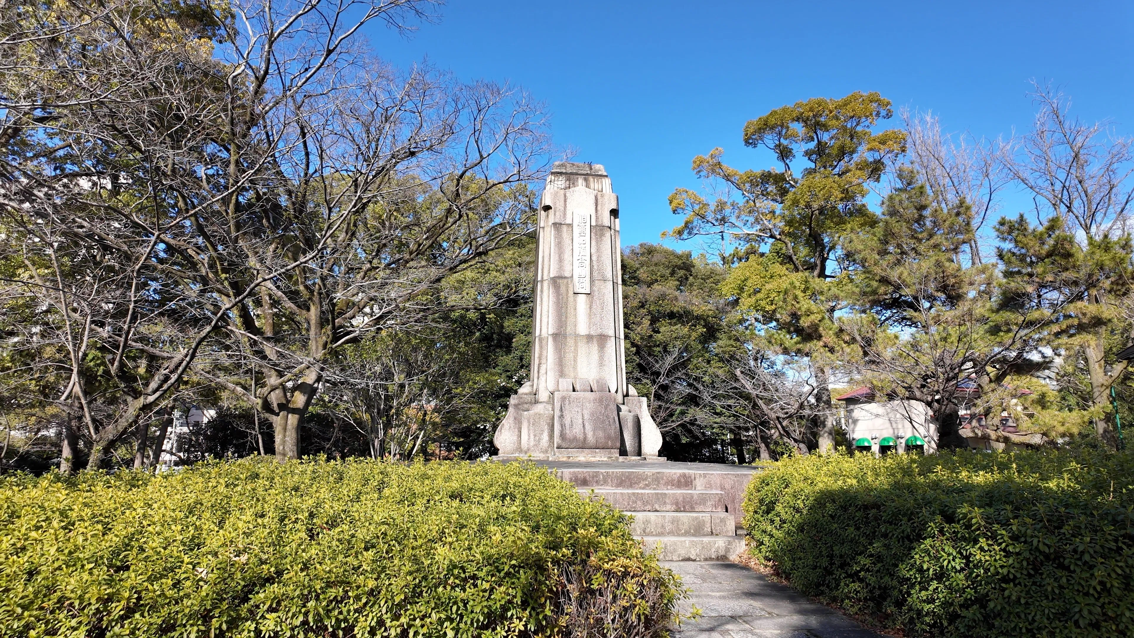 観世流舞踏子形付 鶴舞公園】噴水塔・奏楽堂・踊り子像 — 近代建築と彫刻が残る冬の昭和