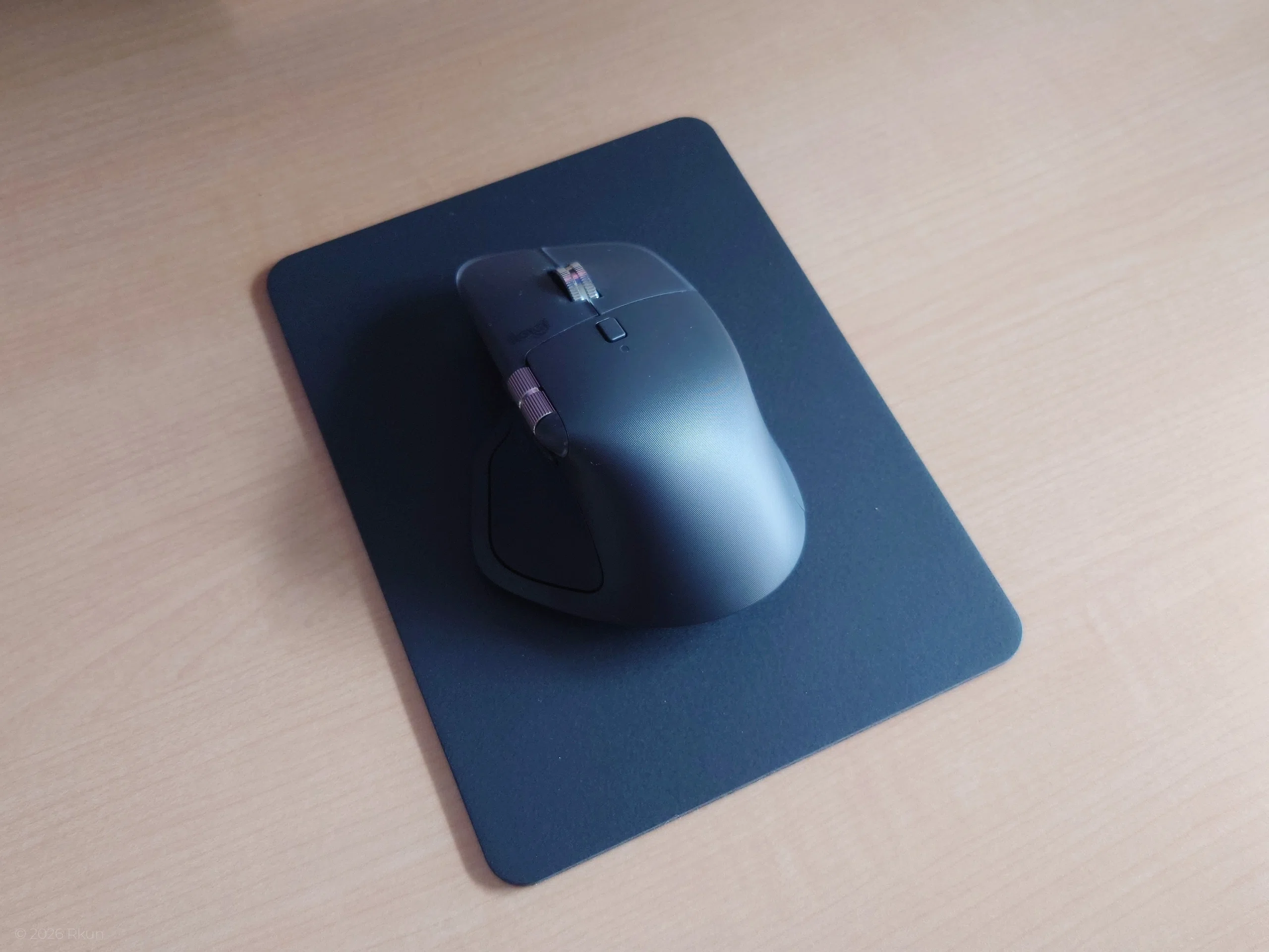 MX Master 4と相性の良いマウスパッドを見つけました｜Rkun